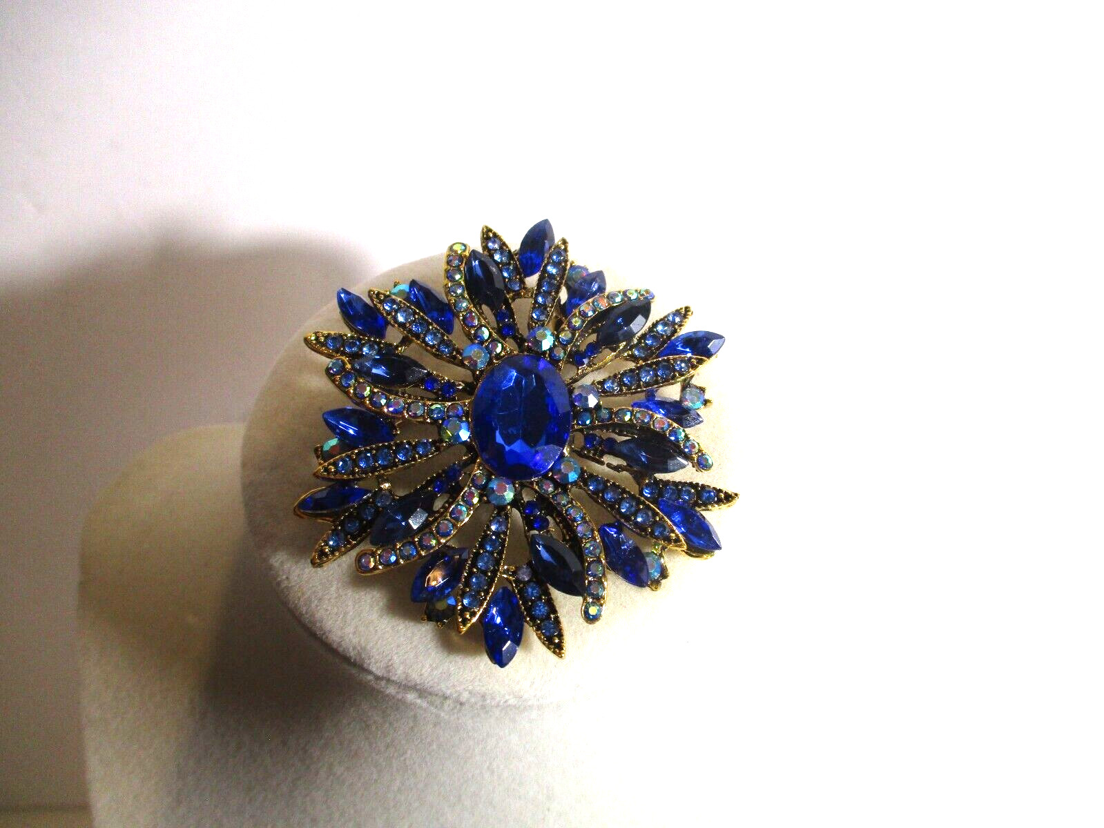 Bright Blue Rhinestones & Crystals Flower Goldtone Brooch Retro Style