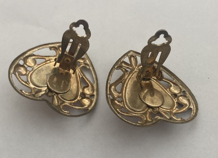 Victorian CottageCore Heart Earrings Pink Mirrored Faux Gem Gold Metalwork