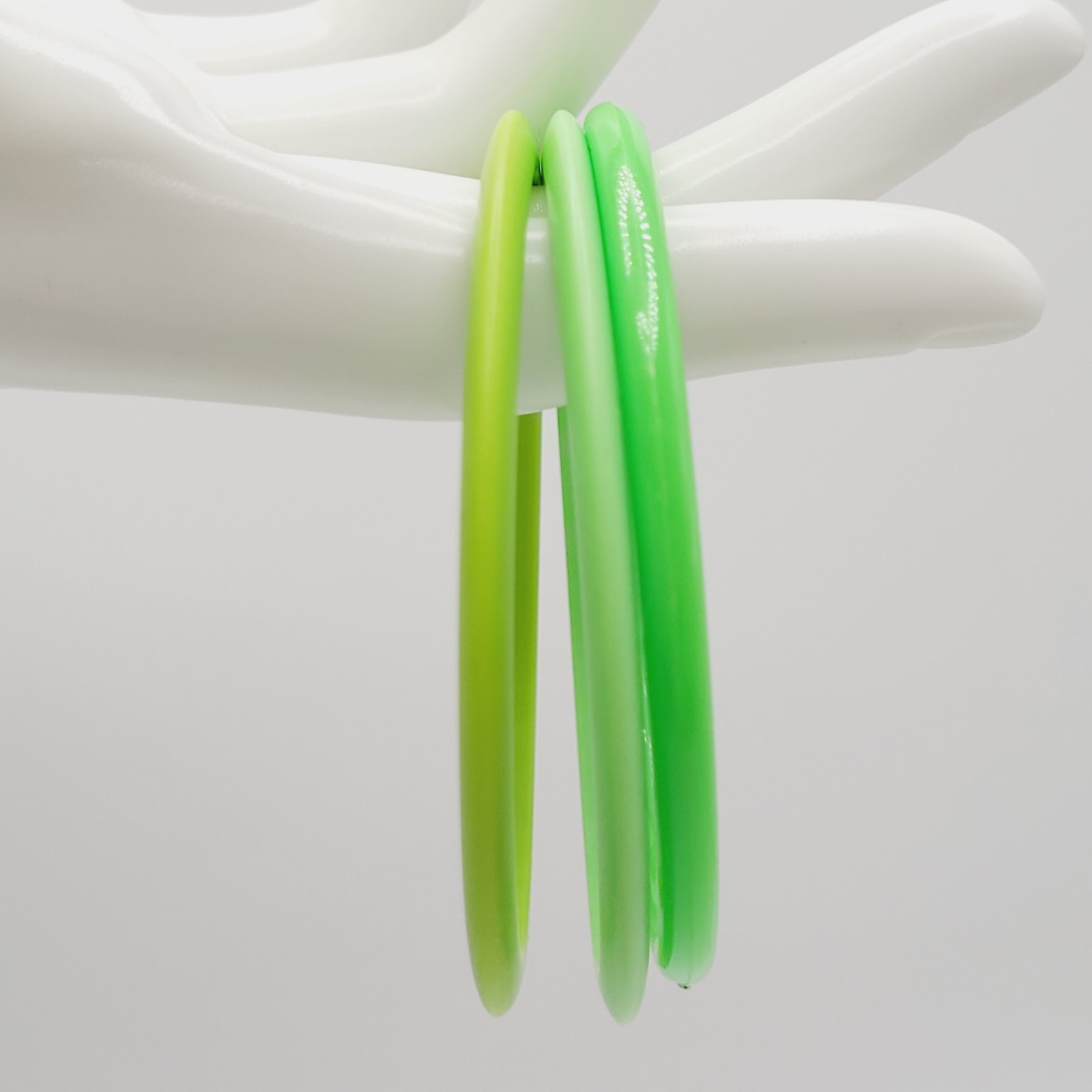 Green Lime Shades Bangle Delightful Set of 3 Retro Style Vintage 1980s Bracelet
