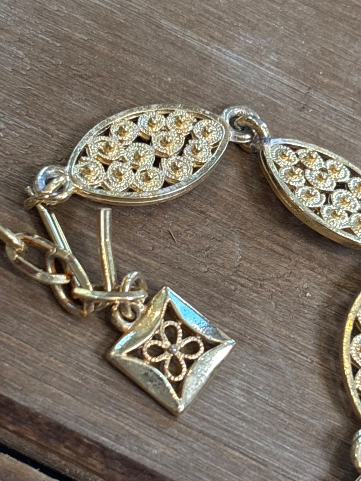 Vintage Gold-Tone Oval Link Necklace With Filigree Design & Hook Clasp