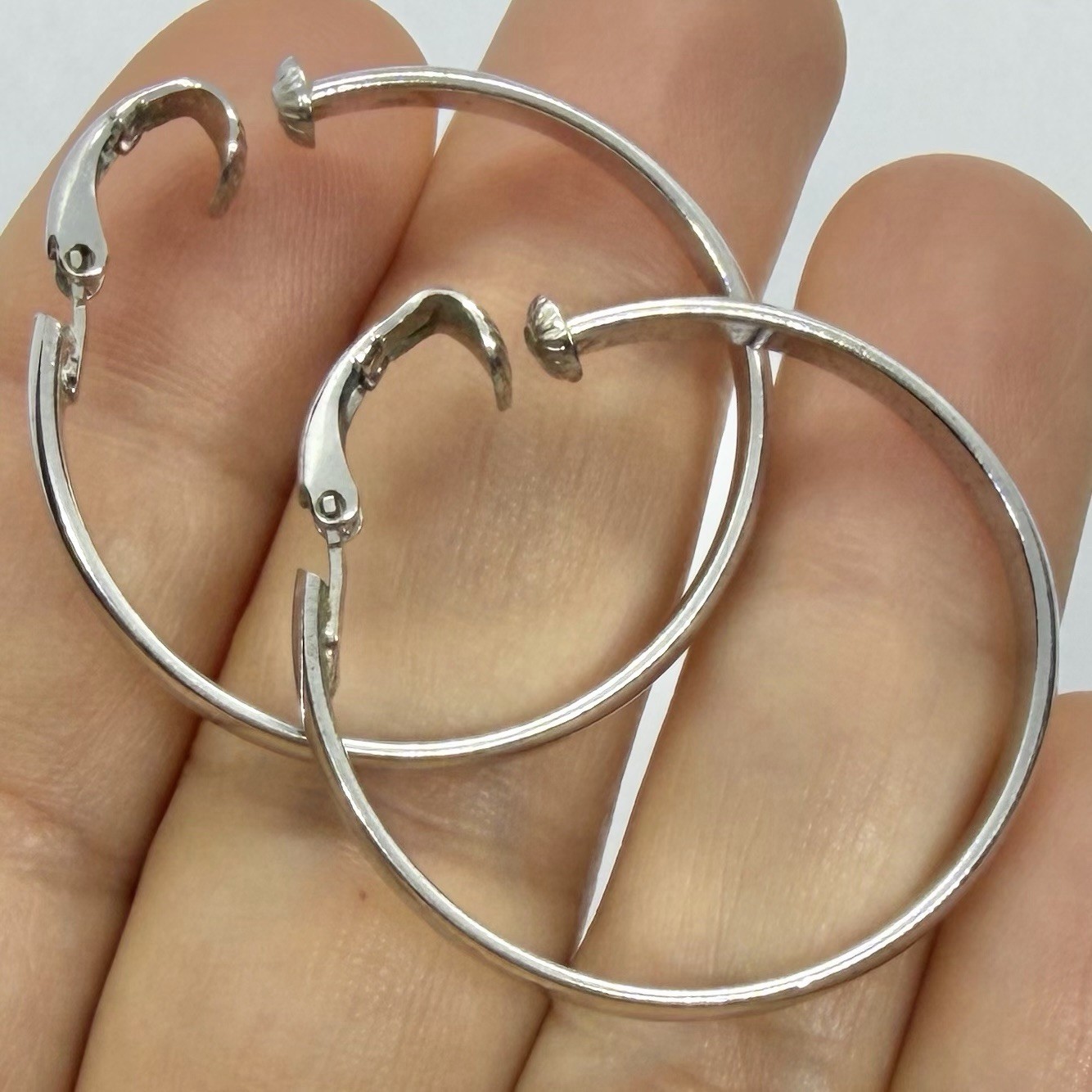 Vtg Large Classic Silvertone Hoop Earrings Clip Full Round Flat Drop Dangle Bold