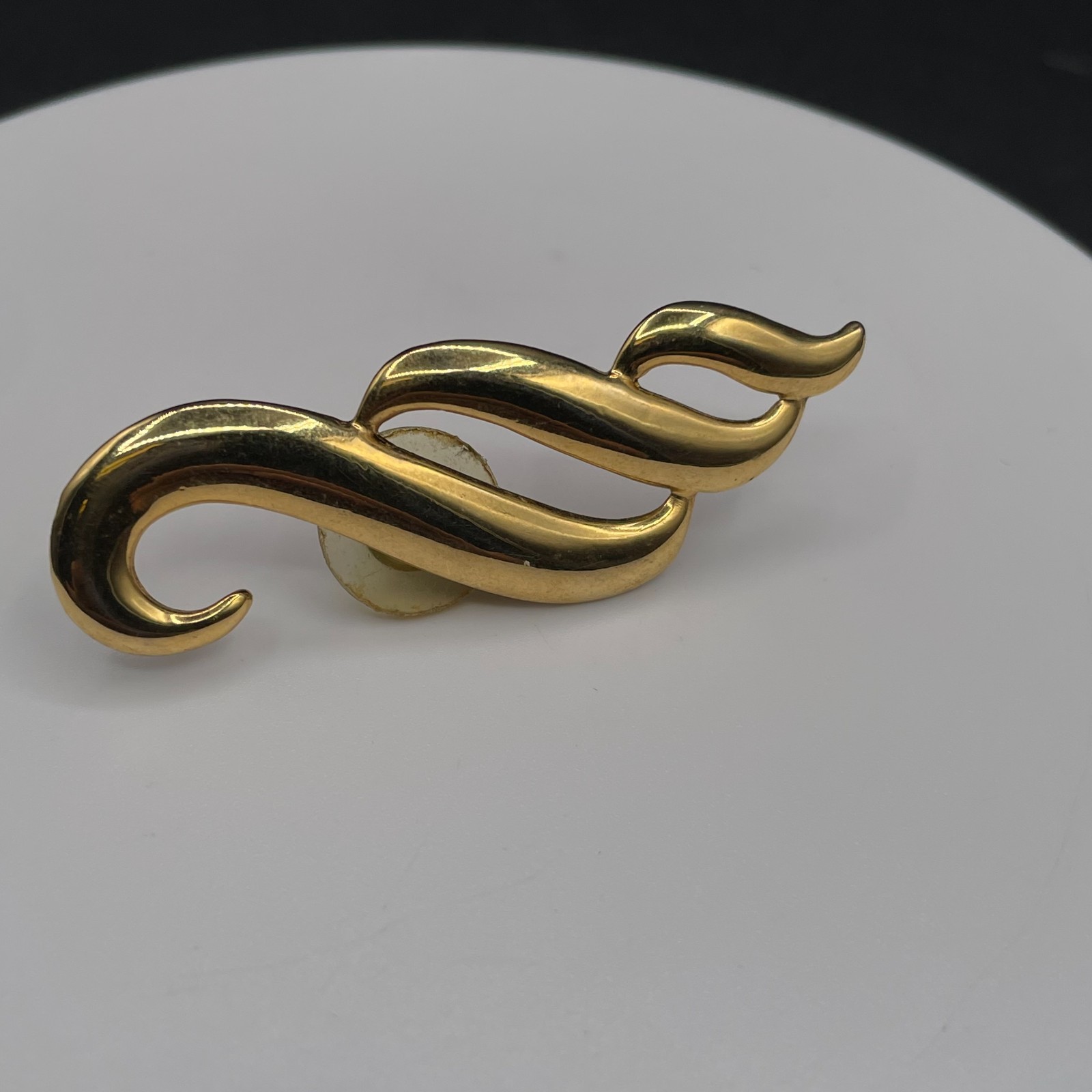 Vintage Gold Tone Abstract Swirl Ribbon Wave Brooch Pin Jewellery 2 Inch