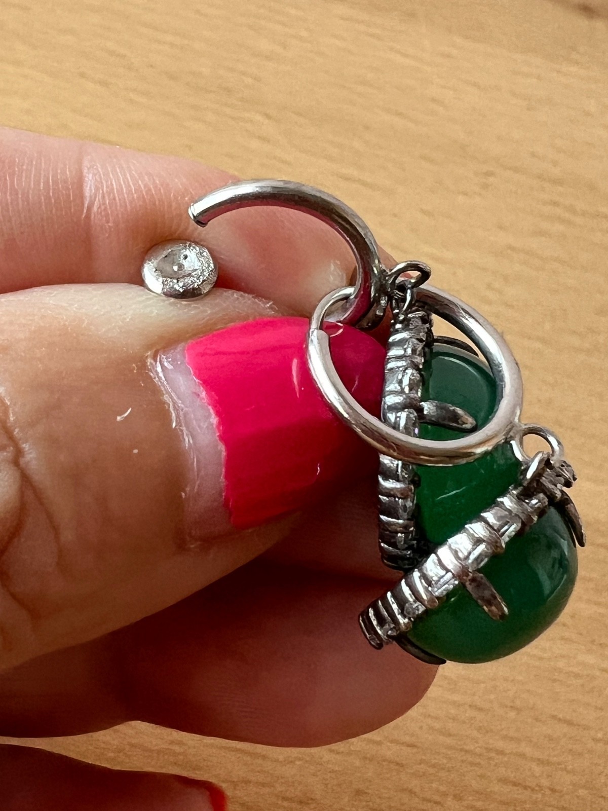 VINTAGE VIVID GREEN CABOCHON STONES DROP DANGLE SILVER TONE HOOP EARRINGS