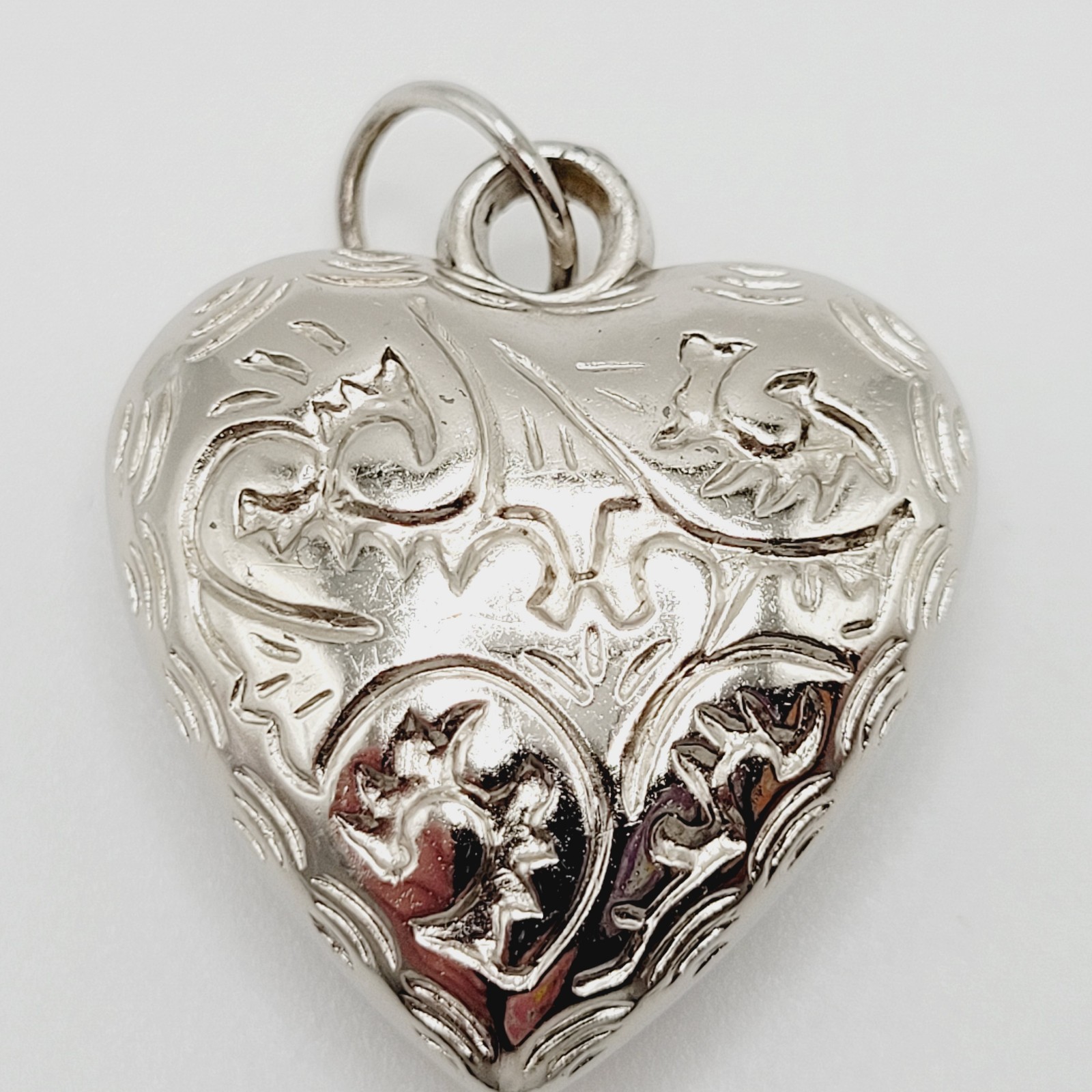 Puffed Puffy Puff Heart Silver Tone Acrylic Engraved Pattern Vintage Pendant