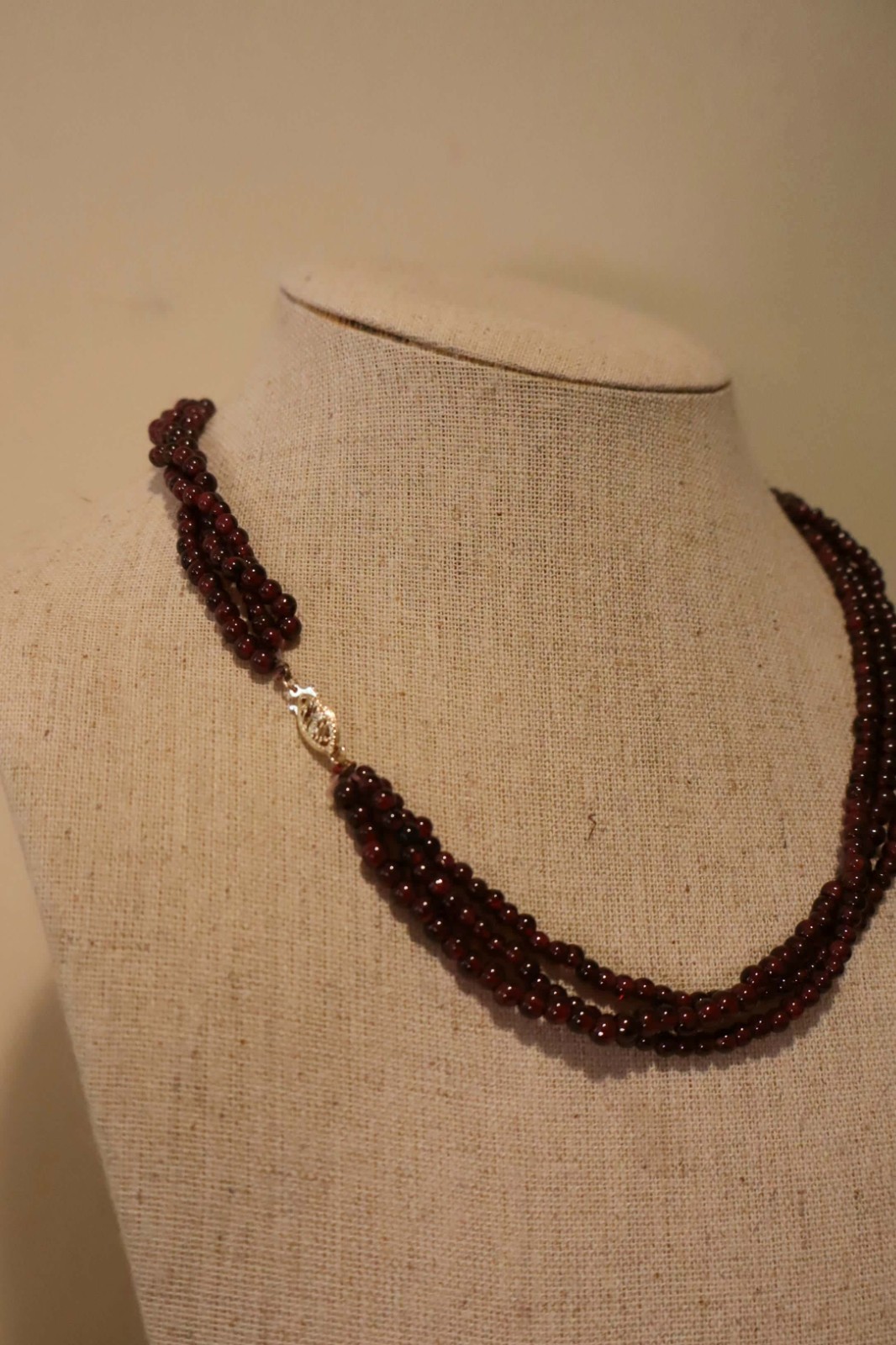 Vintage 3 Strand Garnet Beads 18″ Necklace 14KT YG Filigree Fish Hook Clasp