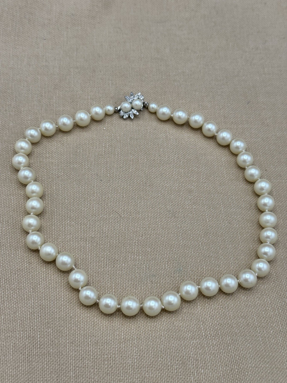 Vintage Japan Faux Pearl Necklace Rhinestone Clasp Dangle Pearl Leaves 16.5 In