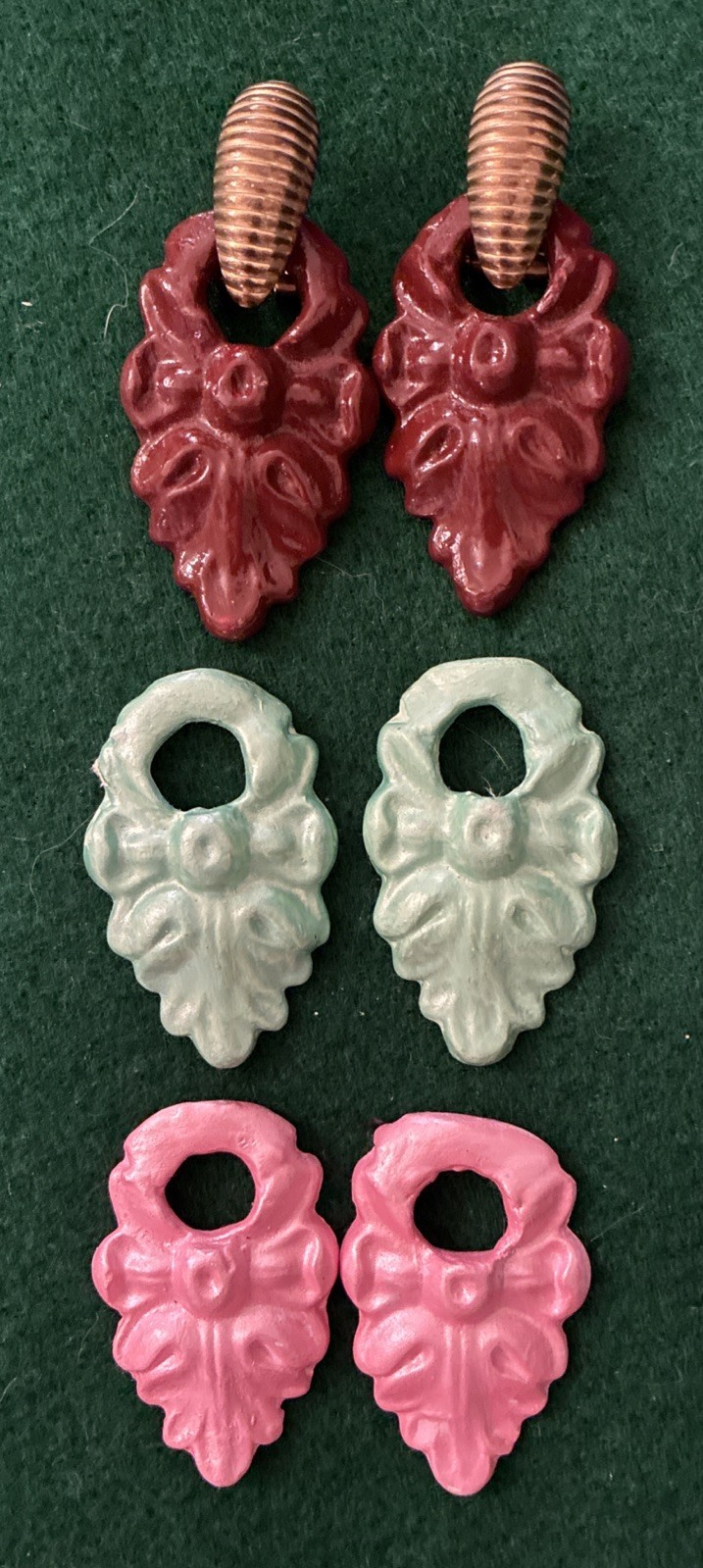 Vtg 60’s Brass Tone Post Doorknocker Multicolor Interchangeable Earrings 9 Sets