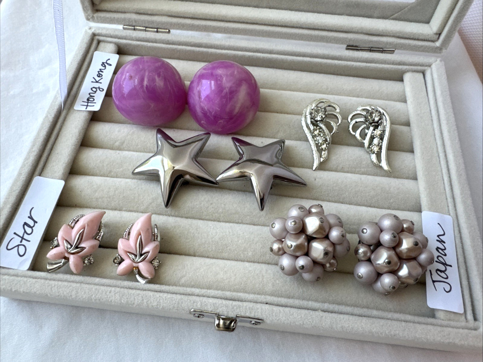 Lot 5 Pairs Brutalist Clip On Earrings Thermoset PINK VTG Movie Star Japan angel