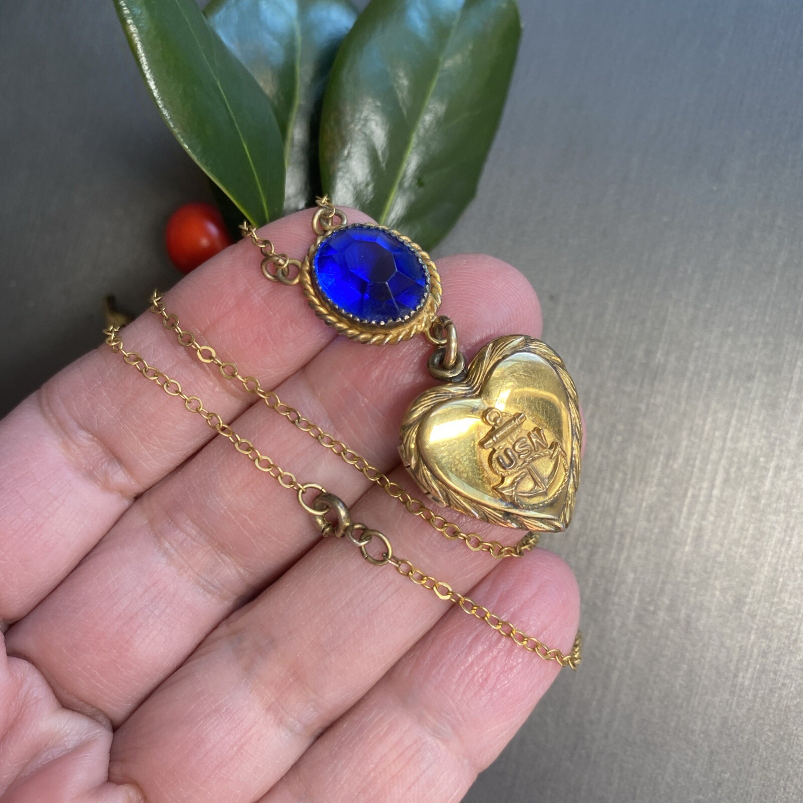 Vintage Photo Locket Pendant Heart Estate Jewelry Pre-Owned USN WWII Gold Filled