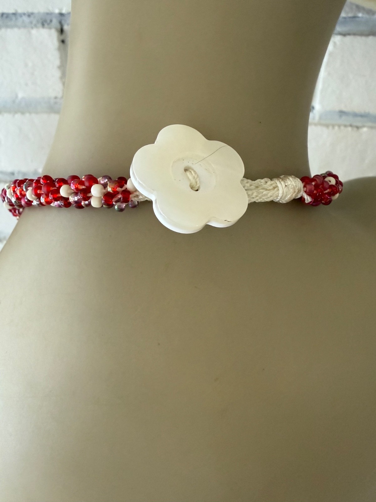 ESTATE RED WHITE ART GLASS LAMPWORK HEART LOVE PENDANT POPCORN NECKLACE 20″