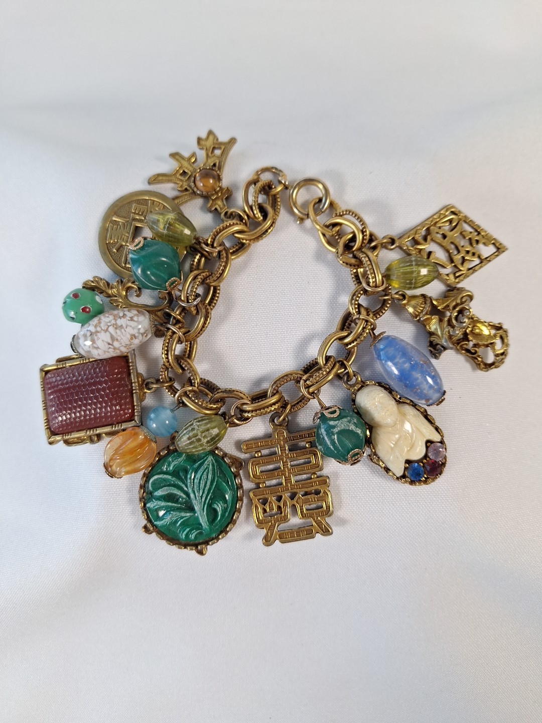 VTG Gold Tone Asian Themed Heavy Charm Bracelet 7.5″