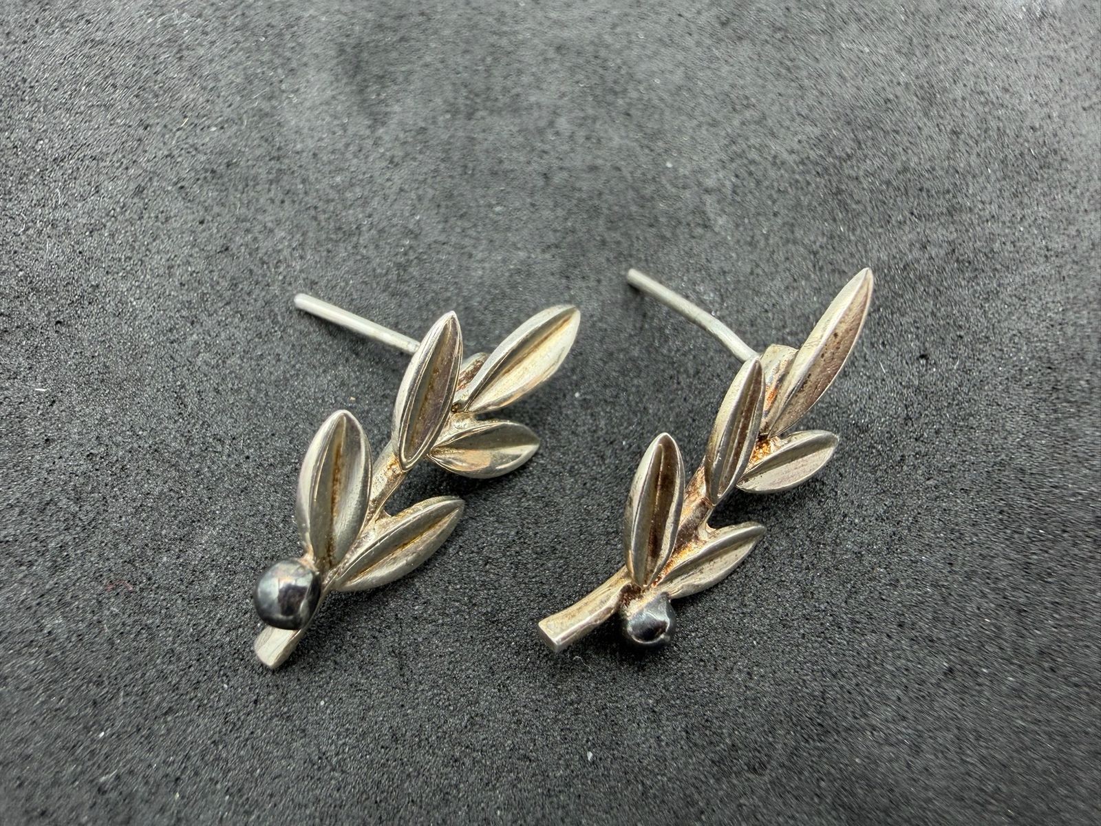 2.28g Vintage Sterling Silver 925 Leaf Branch Earrings Nature Botanical Design M