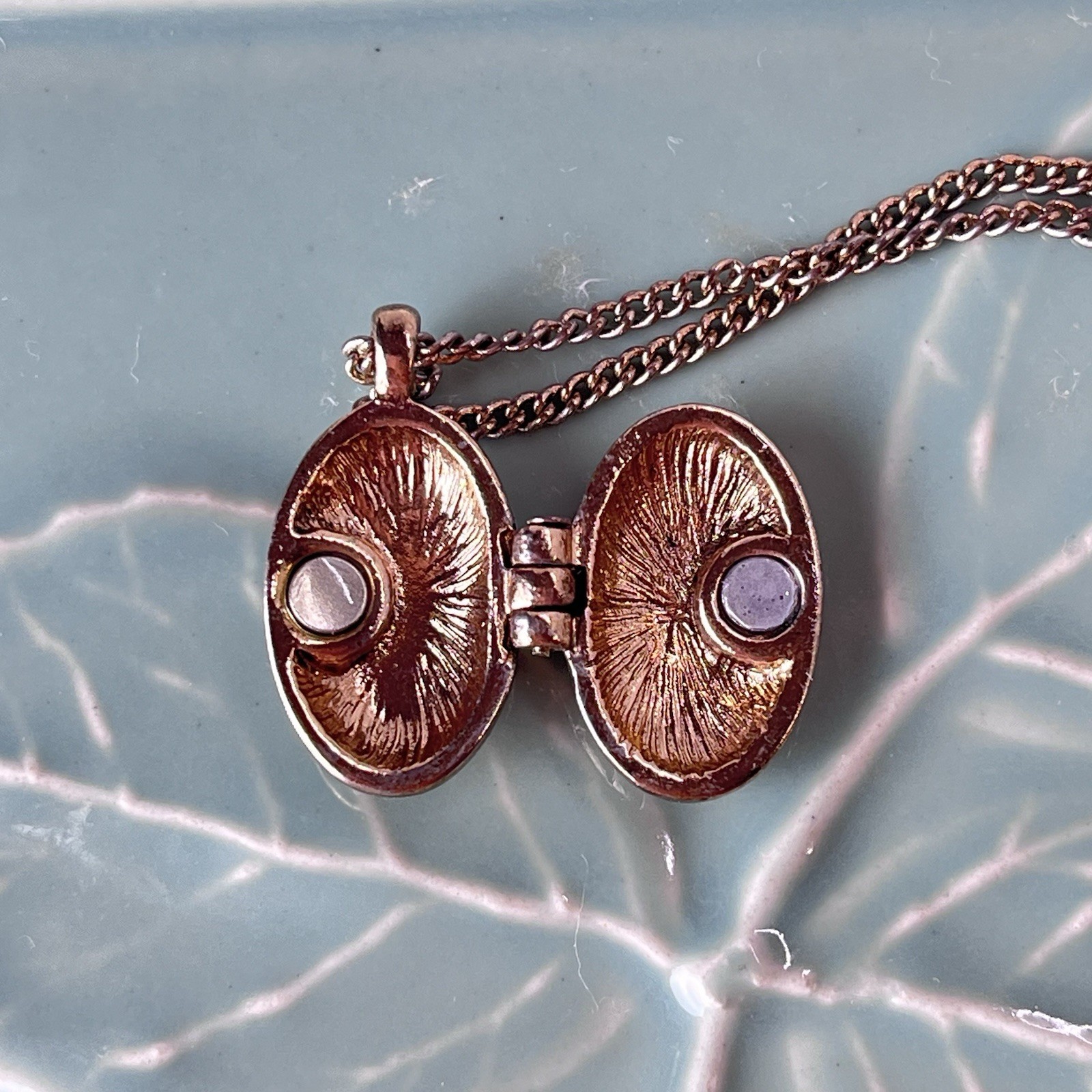Vintage Embossed Gold Tone Locket Necklace -18” – Magnetic Closure – 3/4”x1/2”