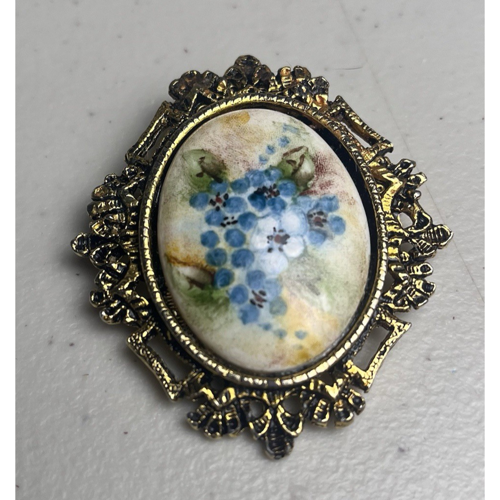 Vintage Hand Painted Violet Blue Forget Me Knots on Porcelain Pendant Pin Brooch