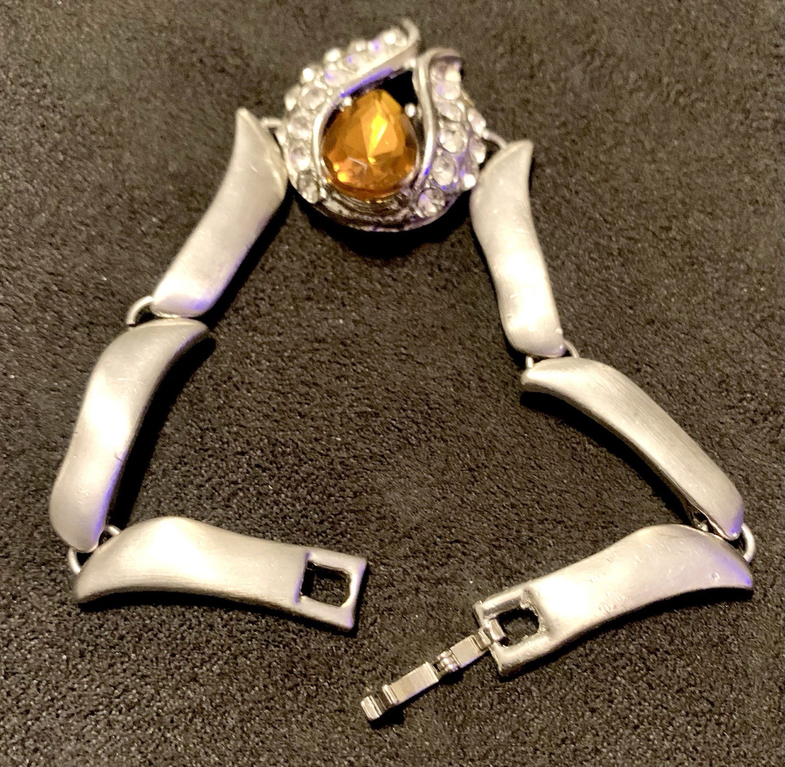 Vintage sterling silver link bracelet / amber stones and small white crystals