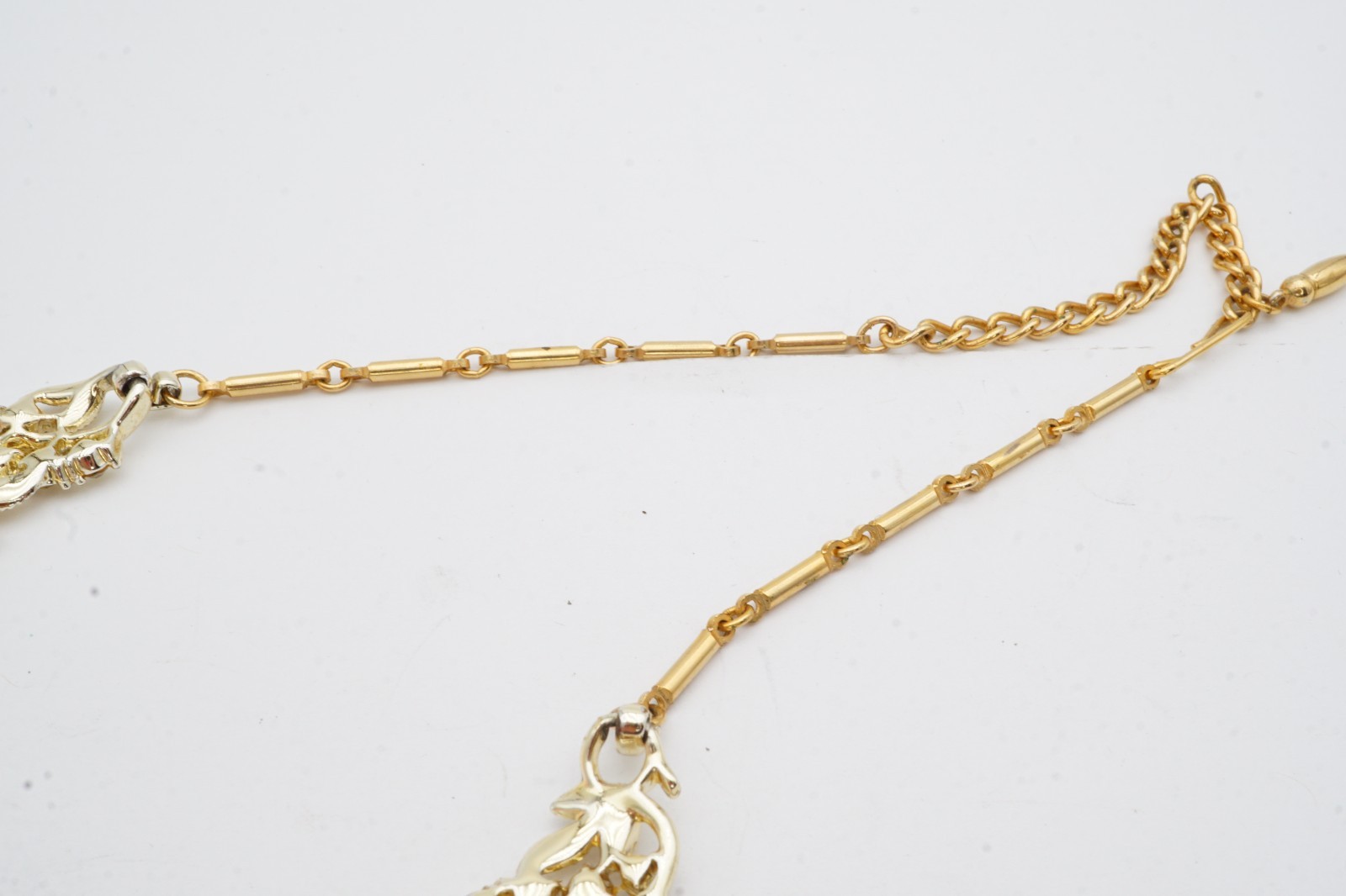 Vintage Necklace Gold Tone Rhinestone 16.5″