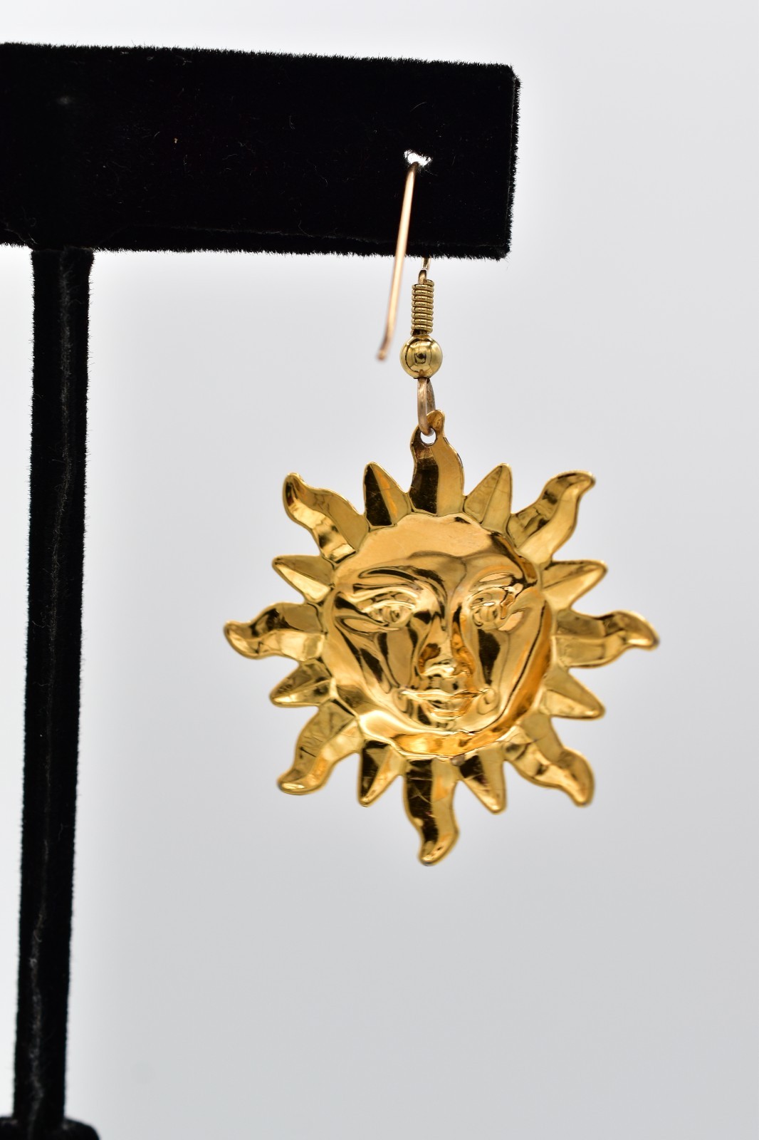 Vintage Gold Sun Face Dangle Earrings Celestial Drop Pierced Shiny 1980s BinAO