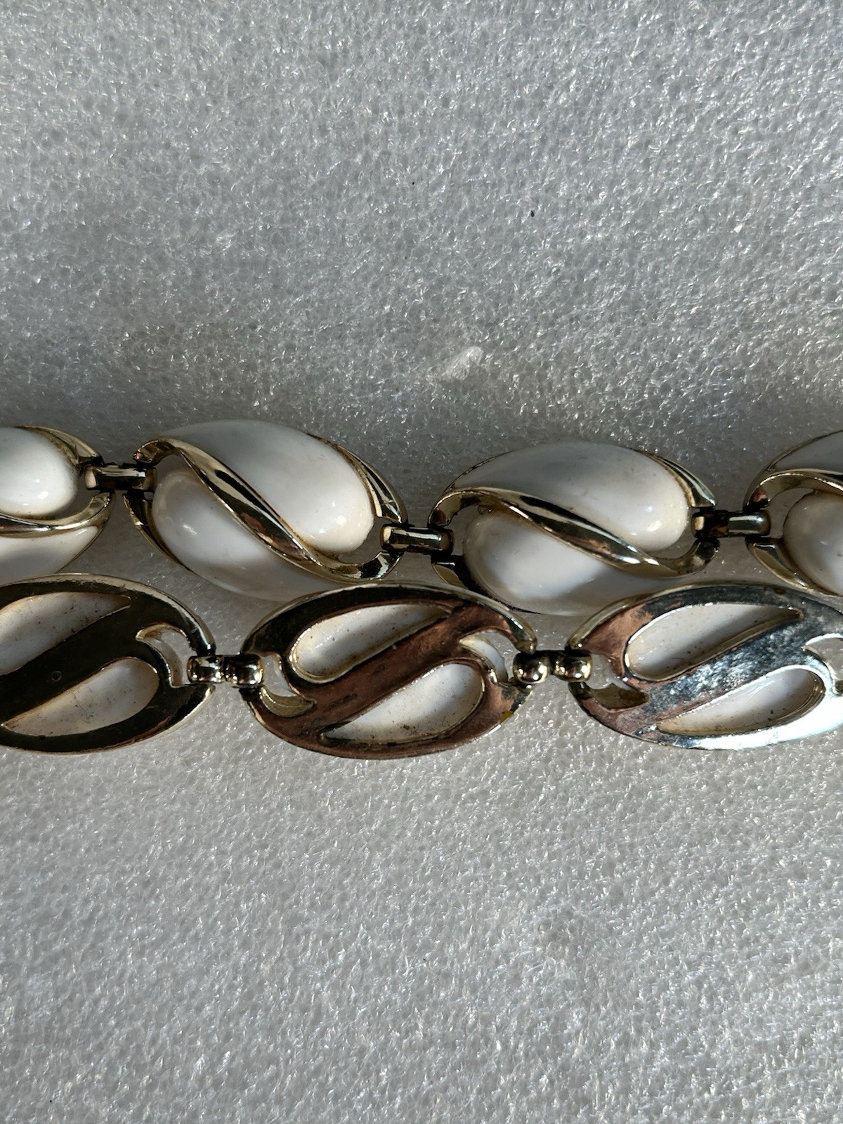 Vintage Coro Choker Rain Tear Drop Necklace White and Goldtone Chain Hook Closer