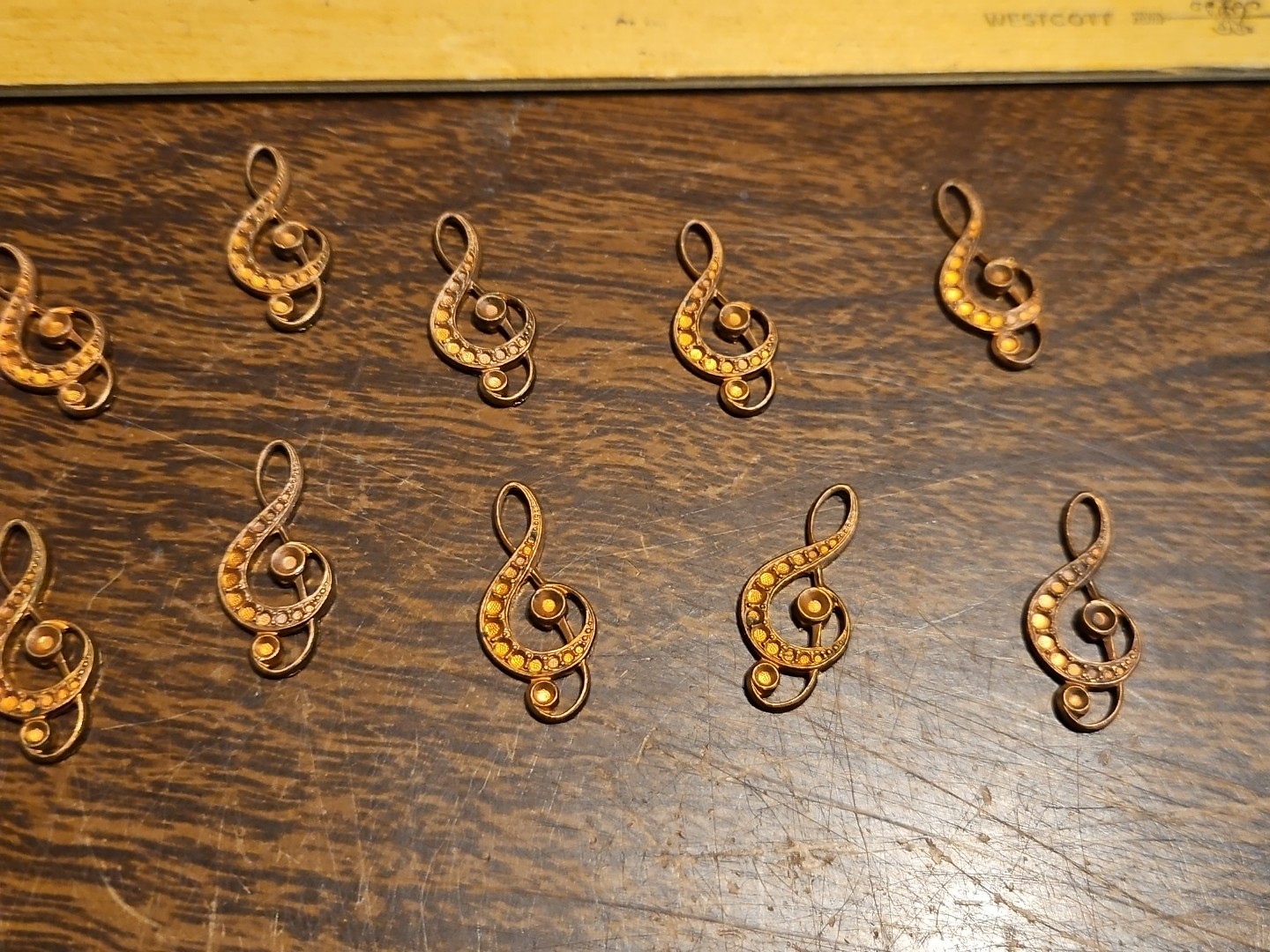 Lot Of 10 Musical Notes France Vintage 60s Brass Stampings Findings Jewelry