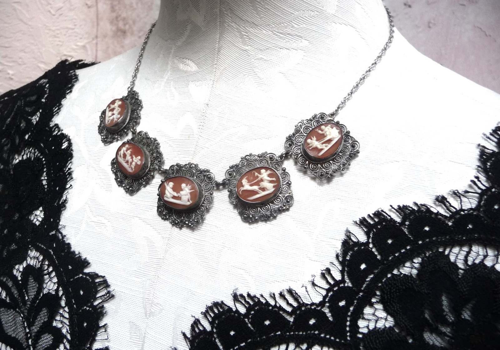 FABULOUS RARE ANTIQUE STERLING 800 SHELL CAMEO CANNETILLE CUPID CHARIOT NECKLACE