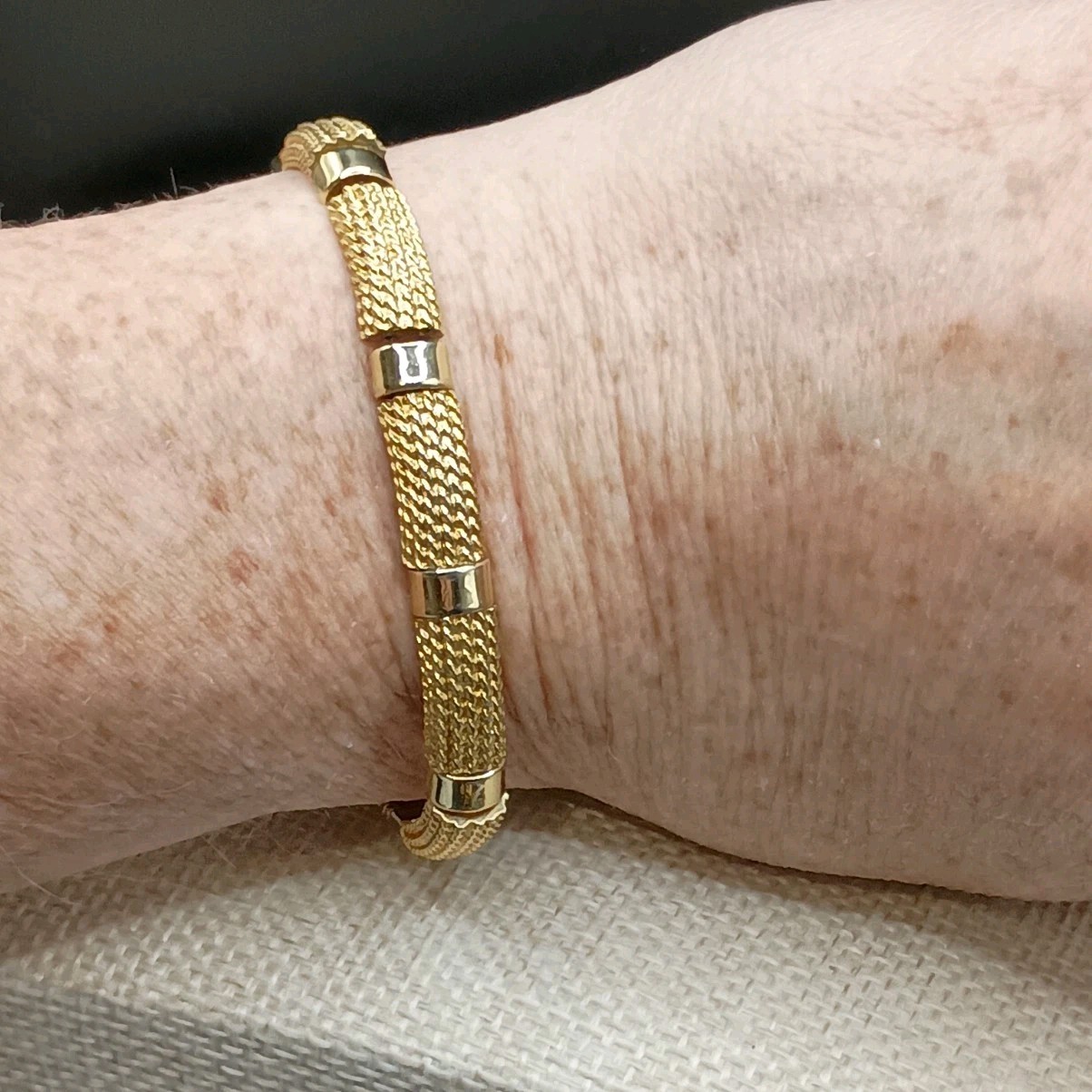 Vintage Napier Gold Tone Mesh Link Bracelet Size 6.75