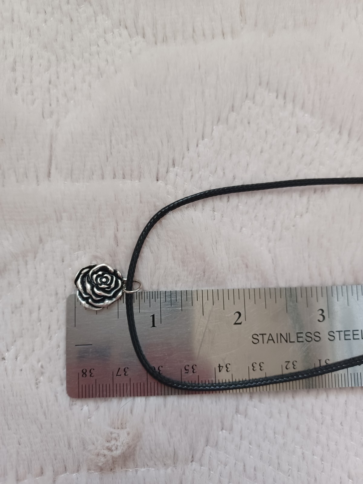 Vintage 90’s Y2K 2000’s Style Silver Tone Rose Bud Flower Pendant Cord Necklace