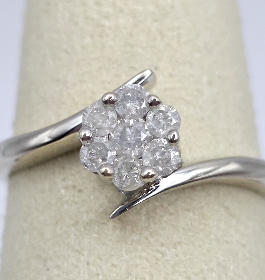 Vintage 10k White Gold Diamond Bypass Cluster Ring Size 7.25 Flower Rosette