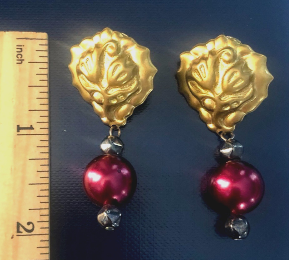 VTG Floral Medallion POST EARRINGS Embossed Gold Tone w Dangle Drop Maroon Bead