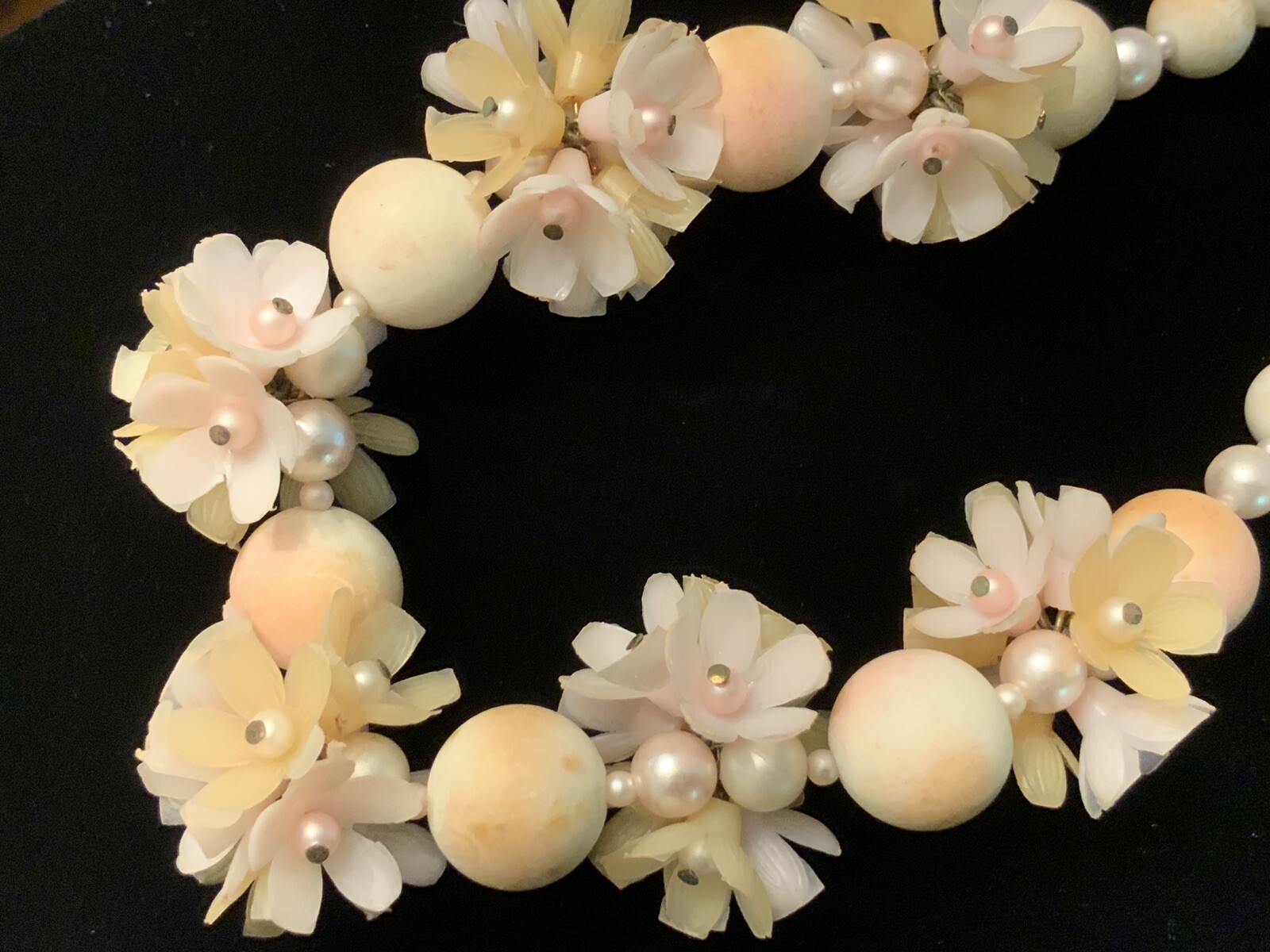 Vtg. 1950s-60s 18” Necklace, Pink Floral Design, Early Plastics, Post War Japan