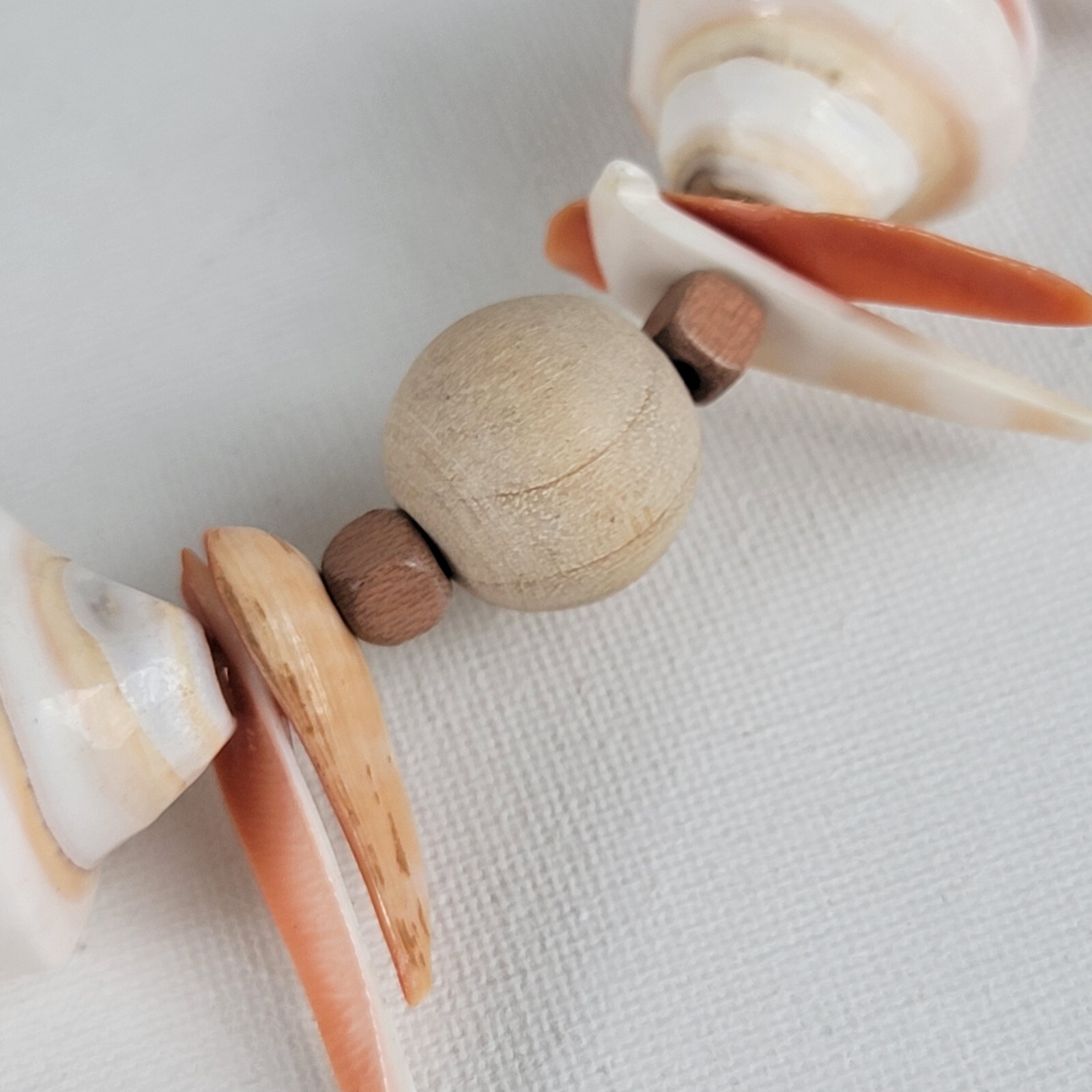 Vtg. Shell And Wood Bededed Necklace Light Pastel Tone Spring Ring Clasp 19″