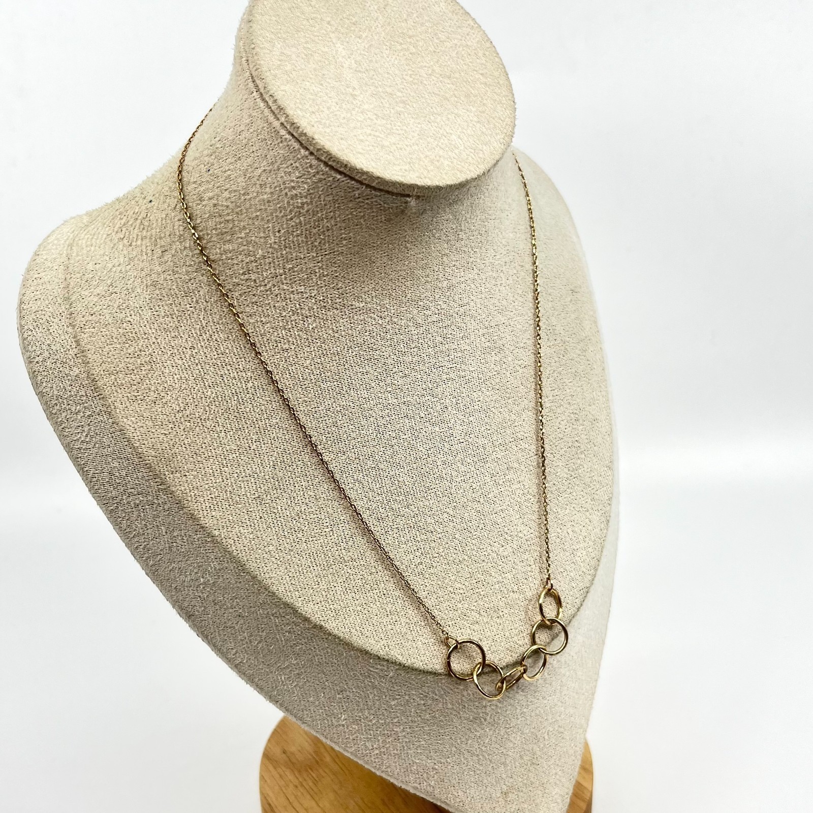 Vintage Y2K Chico’s Gold Tone Interlocking Circle Link Chain Minimalist Necklace