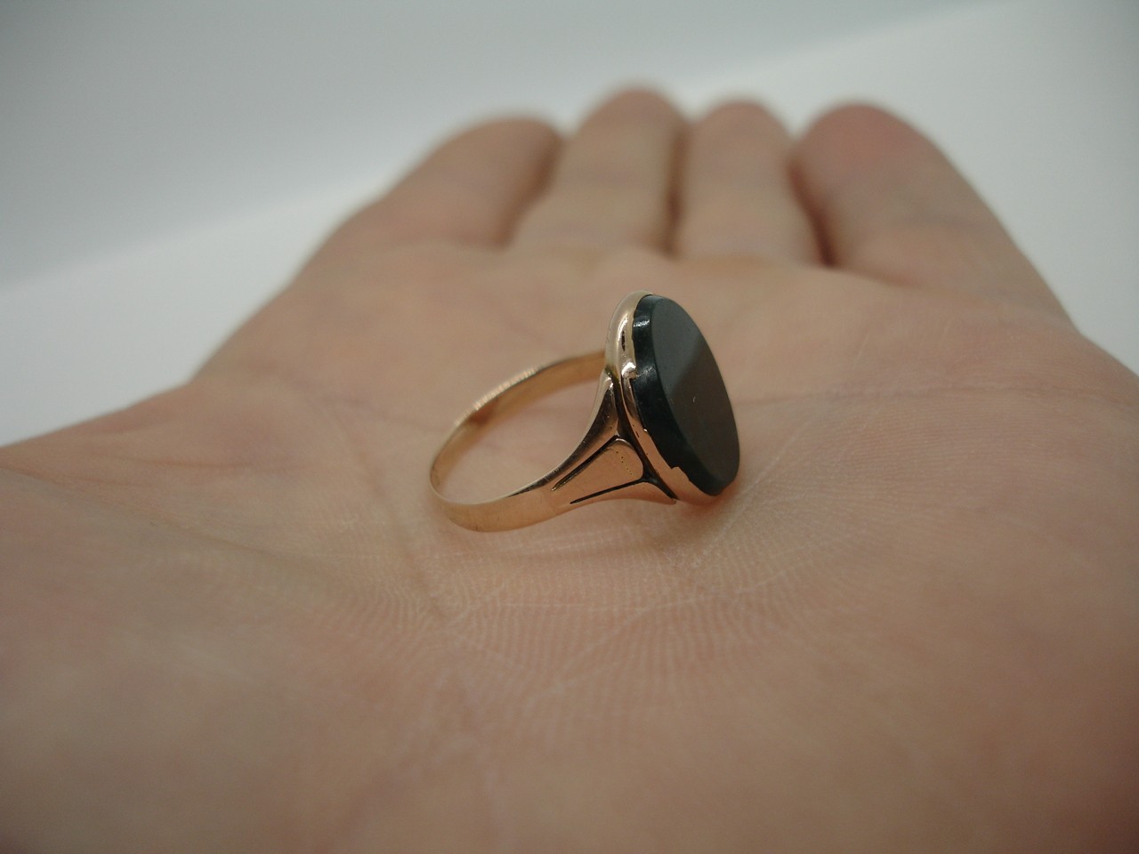 Antique Art Deco 9K Gold Bloodstone RING geometric signet band w red 3.3g sz 6.5