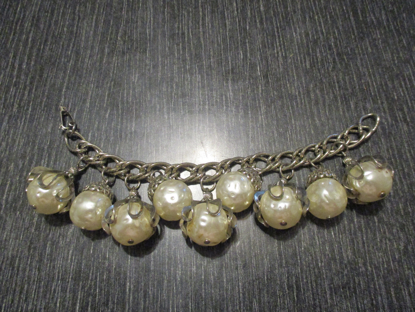 Vintage Estate Cha Cha Chunky Faux Pearl Bauble Charm Dangle Drop Bracelet!