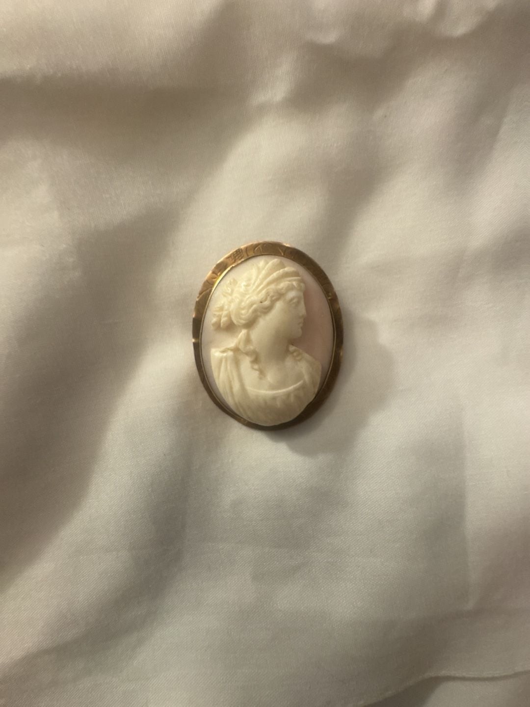 Antique 10k Gold Shell Cameo Convertible Brooch Pendant