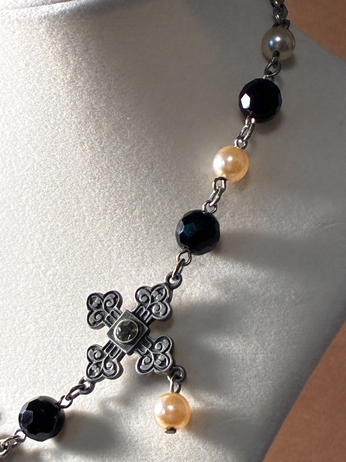 Ben Amun Choker – 3 Crosses Gothic Punk Art Deco-Silver-Tone-Faux Pearls -Beads