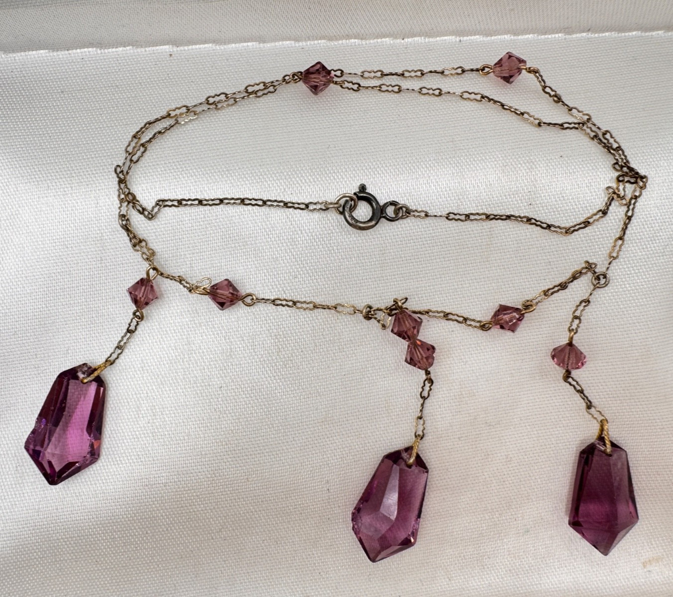 VICTORIAN ANTIQUE STERLING SILVER FESTOON CHAIN NECKLACE PURPLE GLASS DANGLES