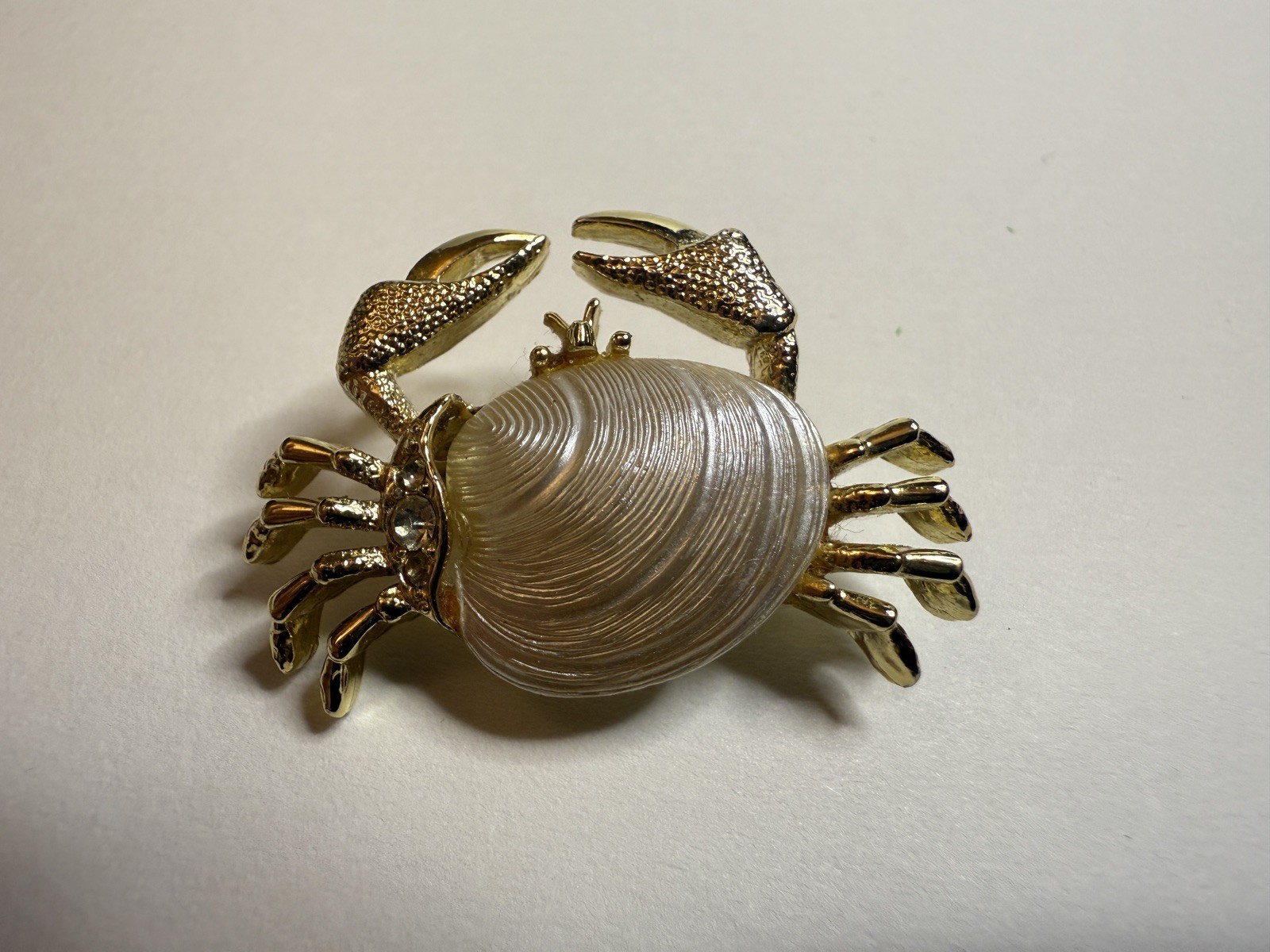 Vintage Gold Tone Crab Brooch Clam Shell Jelly Belly Pin Coastal Grandmacore
