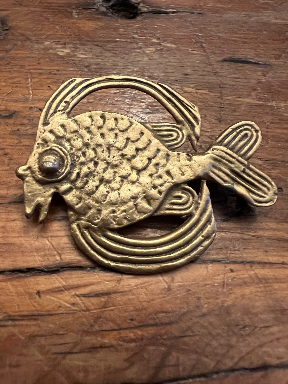 Vintage Signed Alva Studios Mayan Modernist Fish Brass Museum Replica Brooch Pin