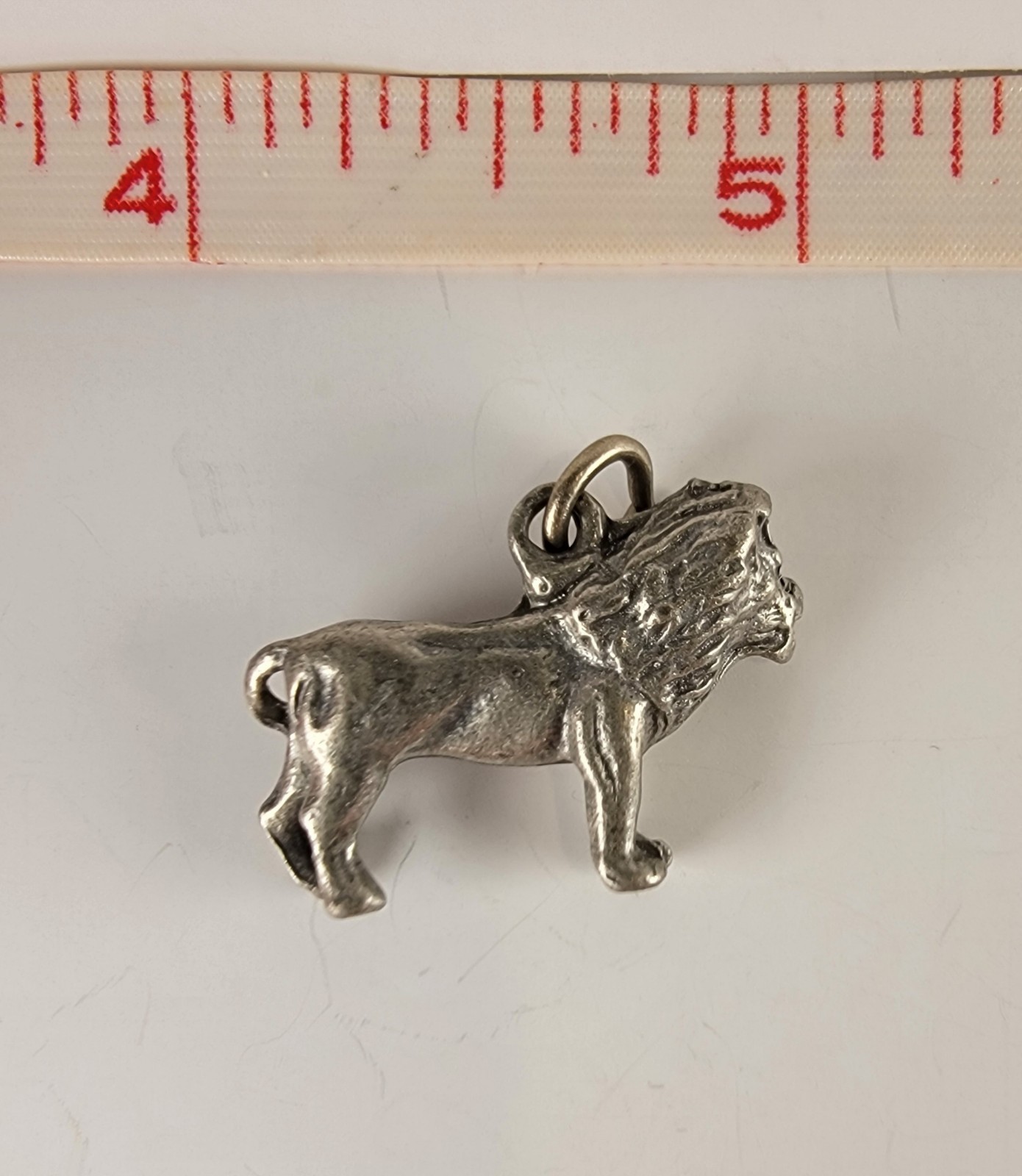 VINTAGE STERLING LION CHARM PENDANT LION COUNTRY SAFARI SOUVENIR