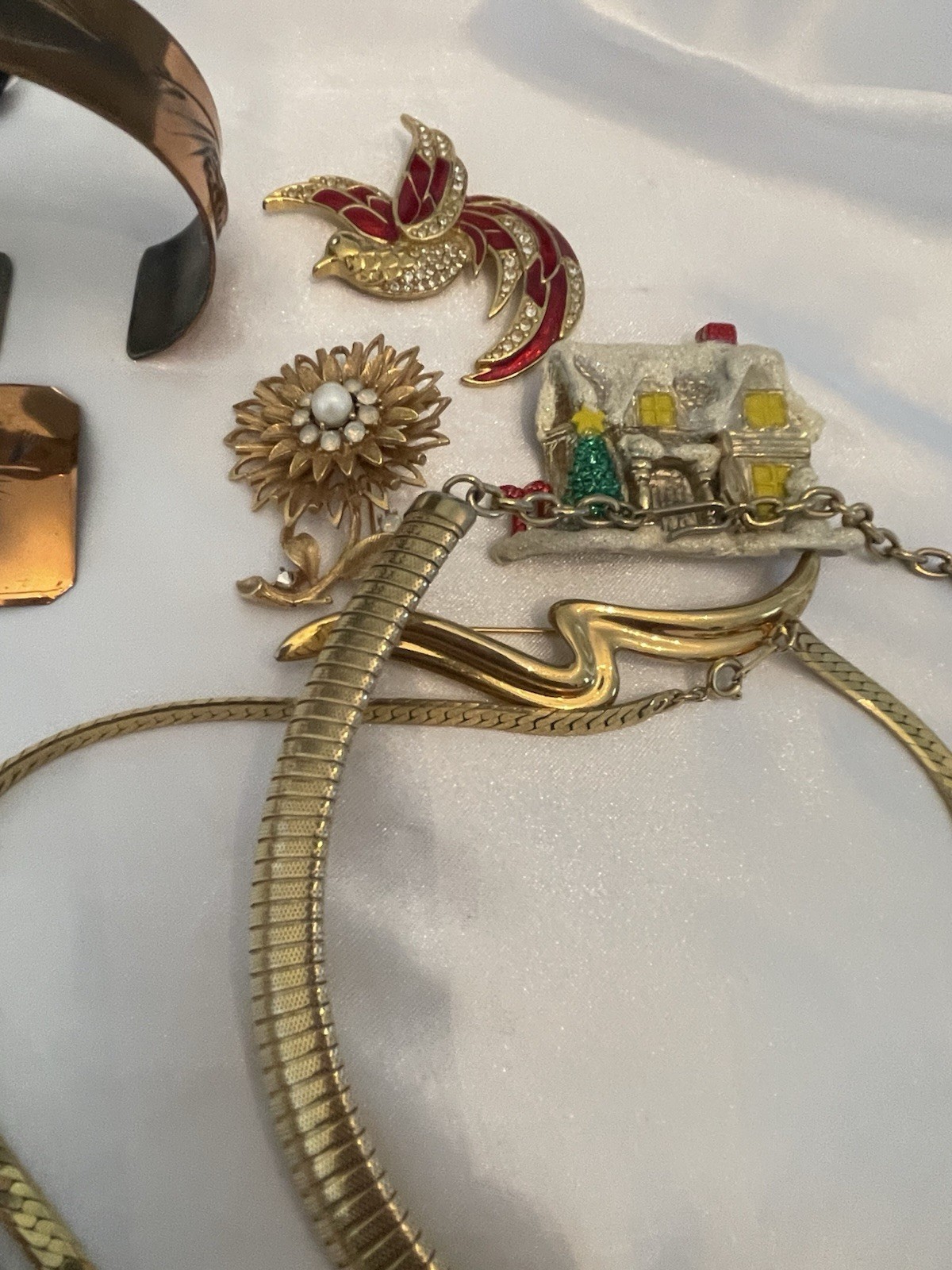 VTG Gold Tone Jewelry Lot ALL SIGNED Napier Marvella Amway AJC Carolee Whiting D