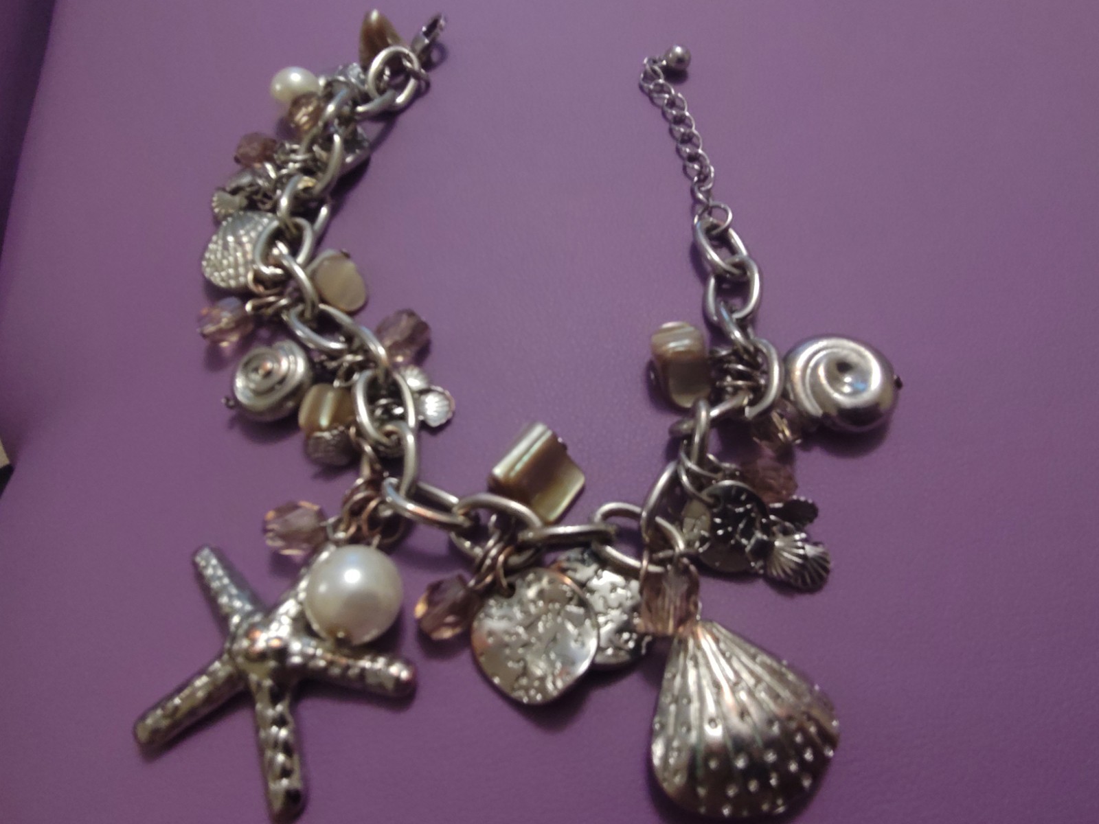 Vintage Charm Bracelet Sea Shells Starfish Silver tone, faux pearl danglers 9″