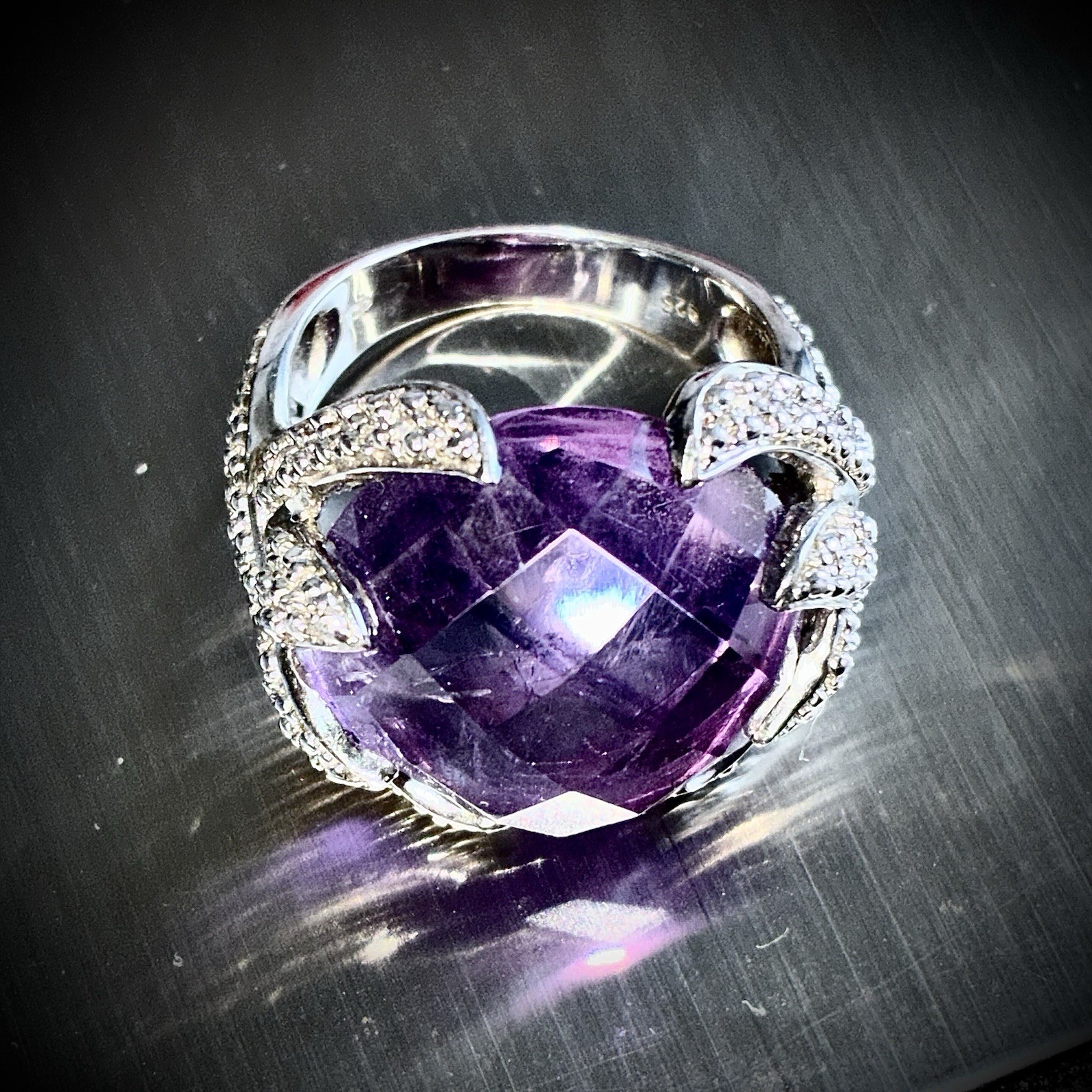 9 Karat Checkerboard Oval Amethyst 925 Silver Ring 9 Grams