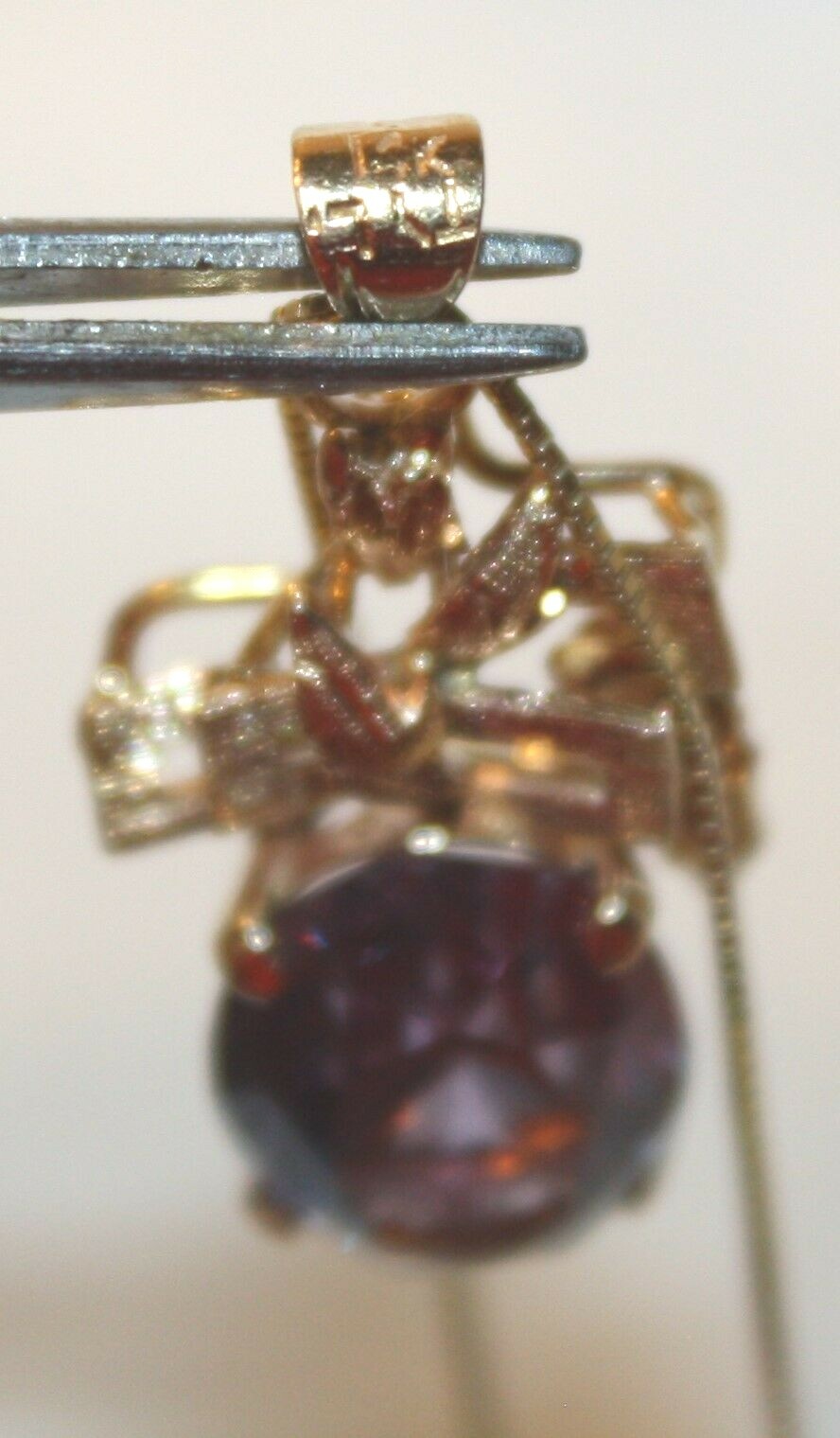 TY LEE PURPLE SYNTHETIC ALEXANDRITE GOLD PENDANT JAPANESE DETAIL SIGNED TYL 14K