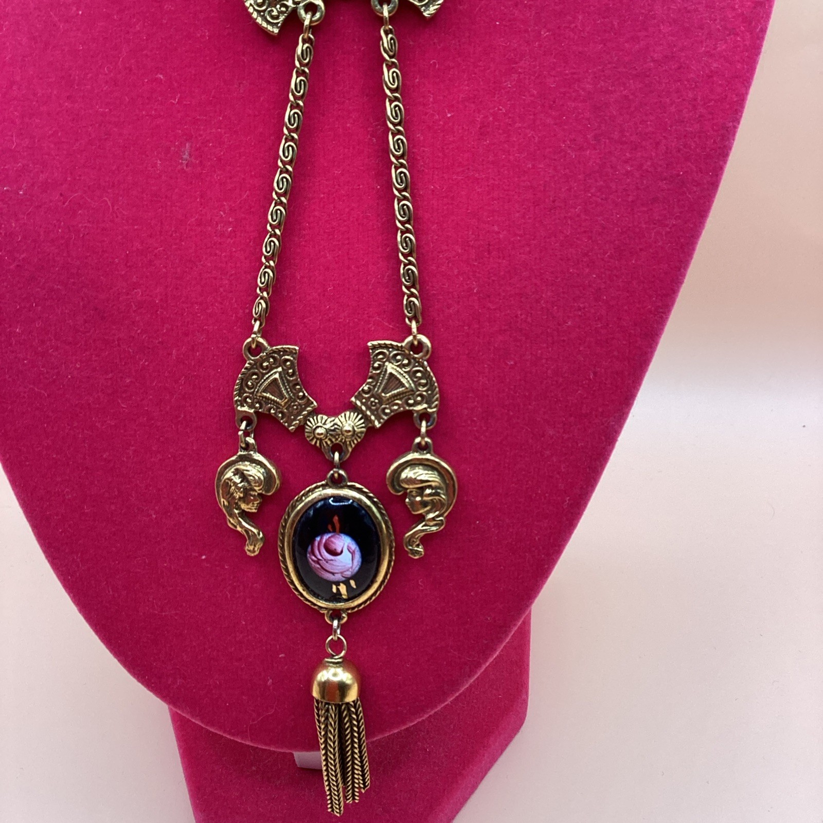 Victorian Revival Gold Tone Pendant Necklace W/ Black Oval Cameo Hand Painted
