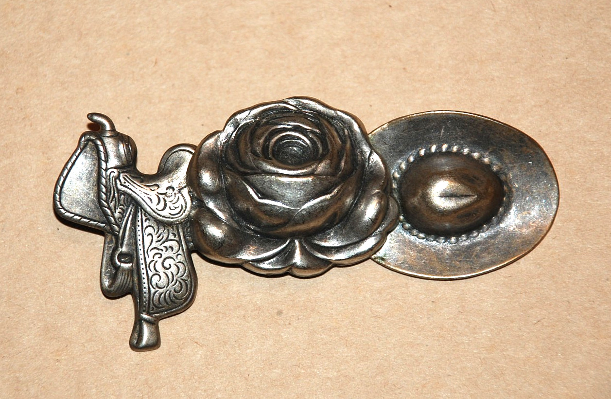 Saddle Rose Cowgirl Hat Western Brooch Pin Metal Silver Tone 1980’s Jewelry