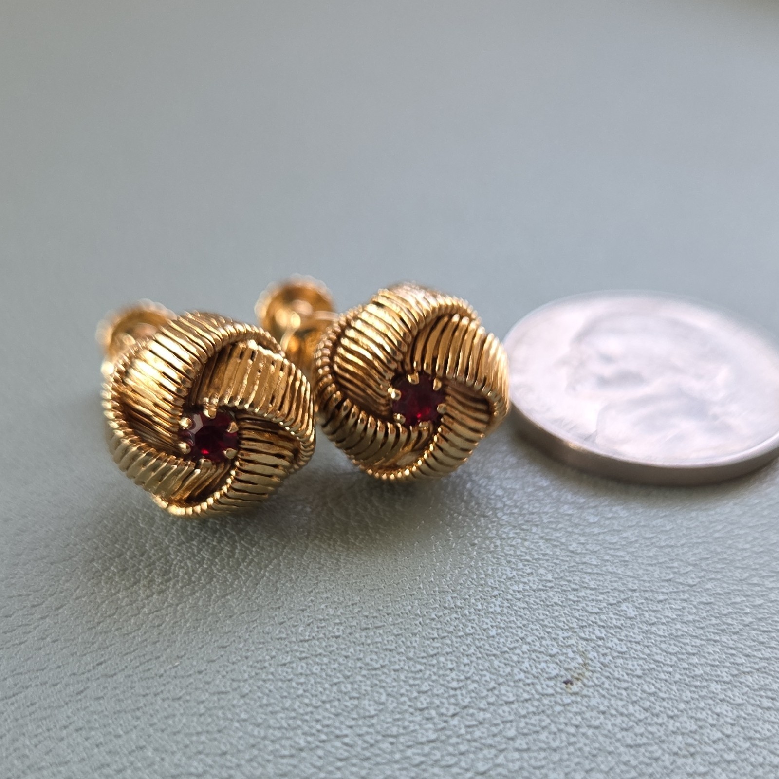 Adorable 1970 Vintage Goldmime Knotted Rope Clip On Earrings Ruby Stone