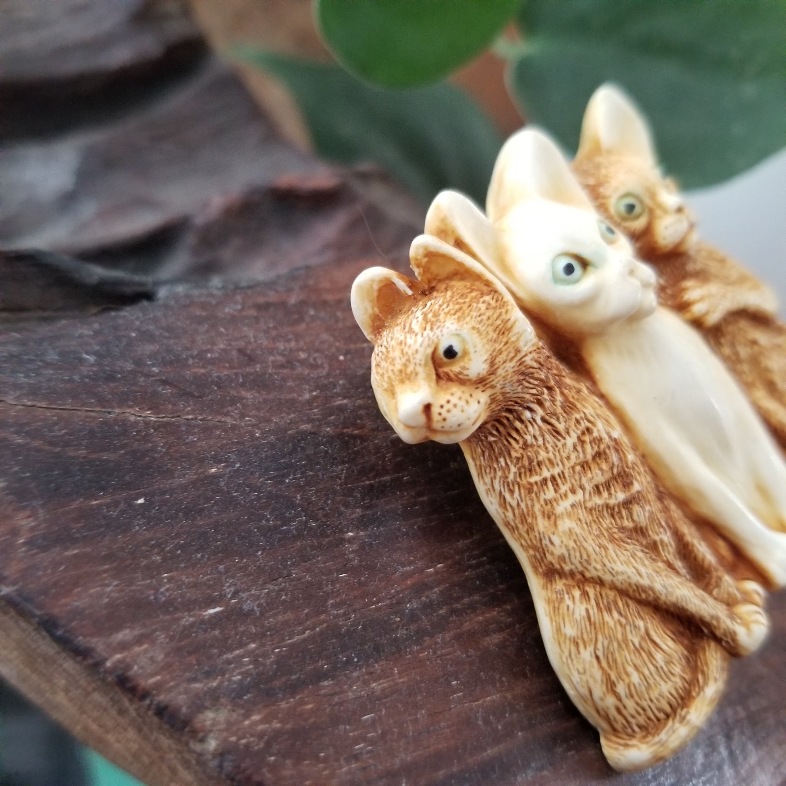 Harmony Kingdom Royal Watch Club Kit Mutton Chops & Cat Pin Brooch Signed Italy