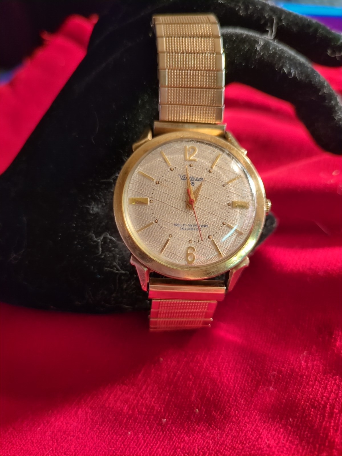 Vintage Rare Waltham 65. Self Winding Incoblac. 10 K GF Top With Red Second Hand