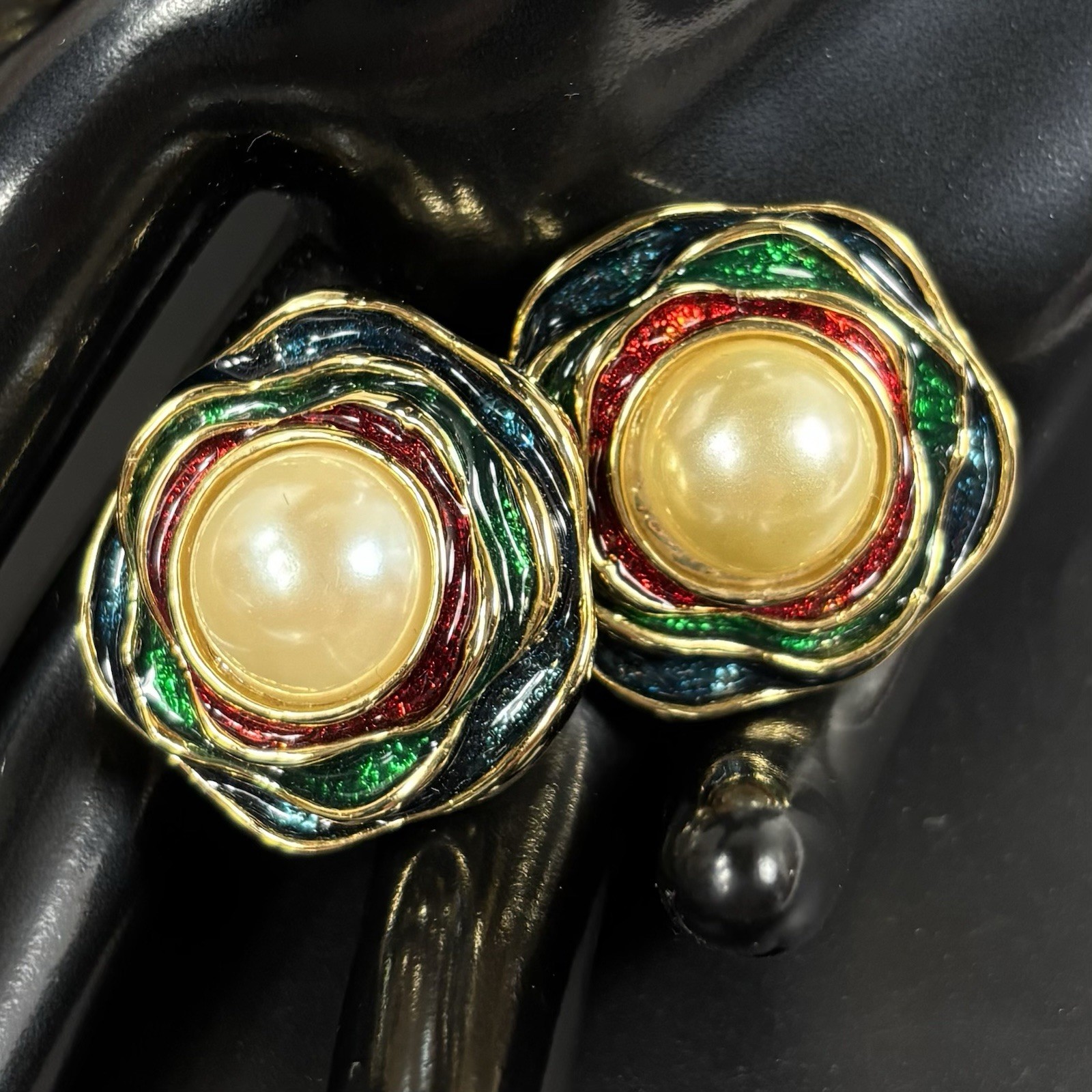 Vntg TACOA Multicolor Enamel Flower Clip-On Earrings Gold Tone Faux Pearl NOS