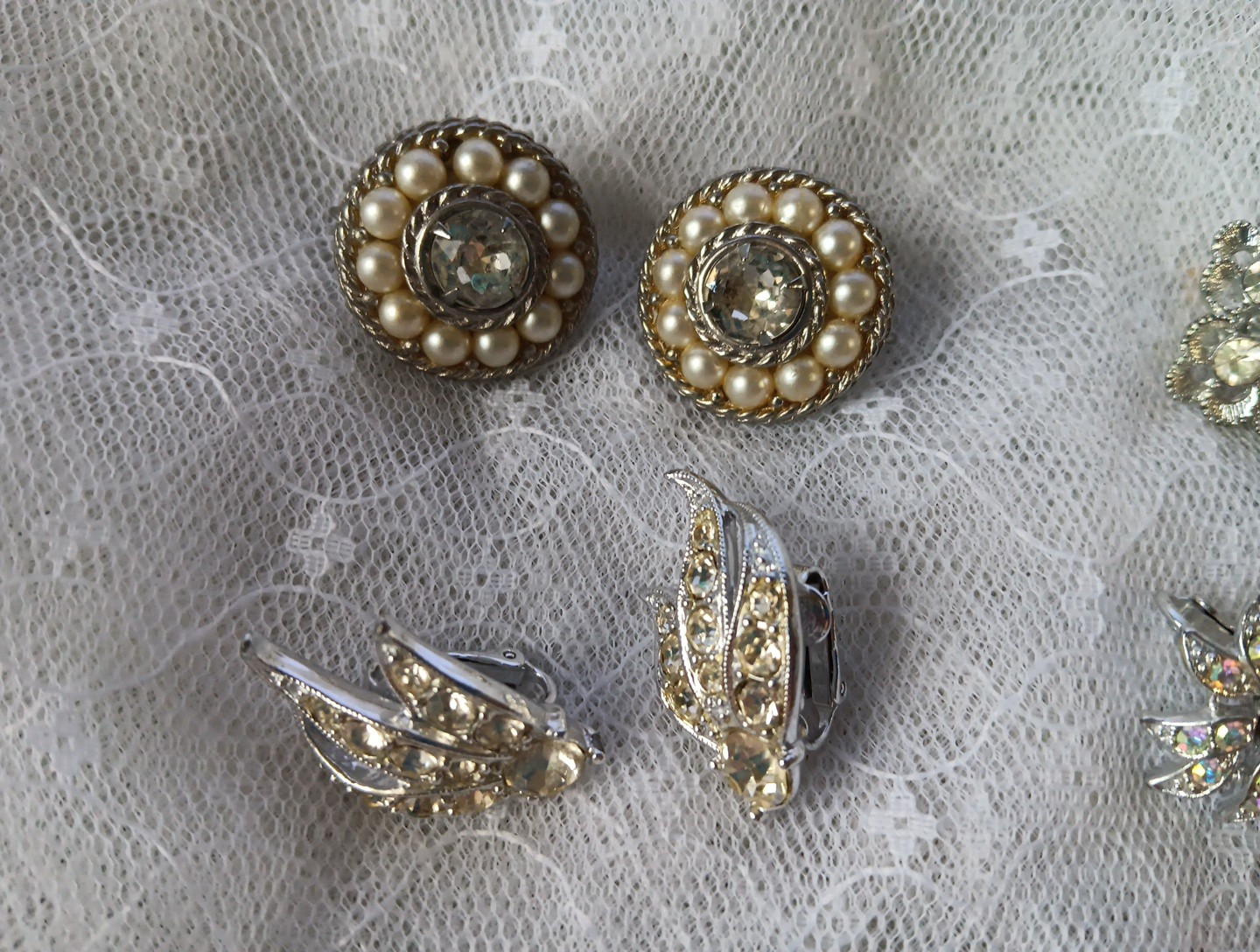 Vintage 60’s/70’s Sarah COVENTRY Rhinestone CLIP EARRINGS 6 Pair From Kit